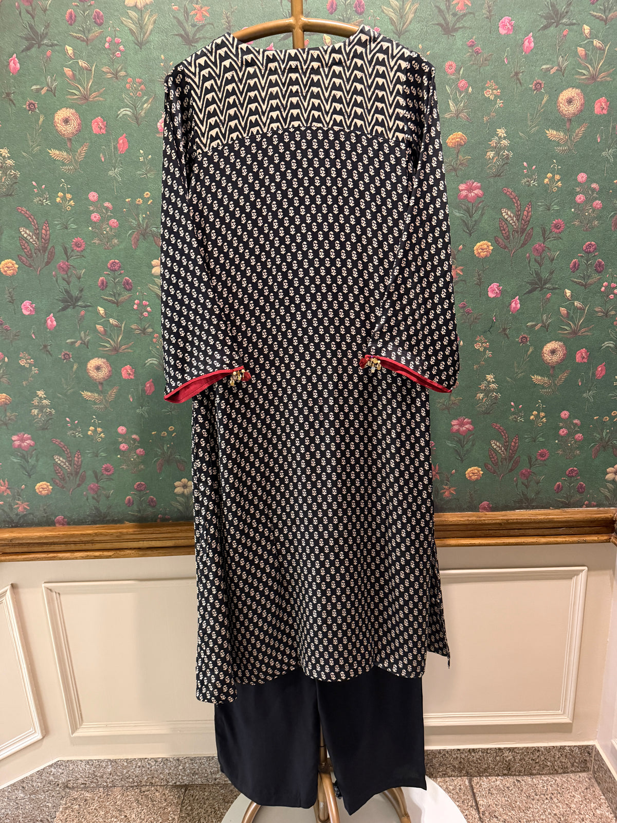 Black Gajji Silk Printed Luxe Kurta Set