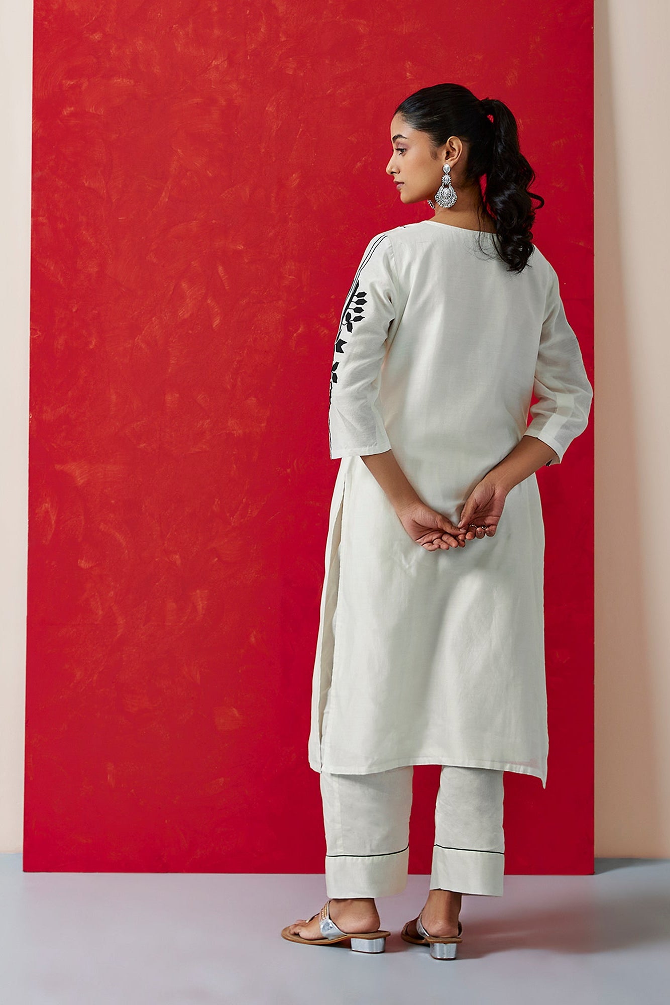 Monochrome Chanderi Appliqué Suit Set