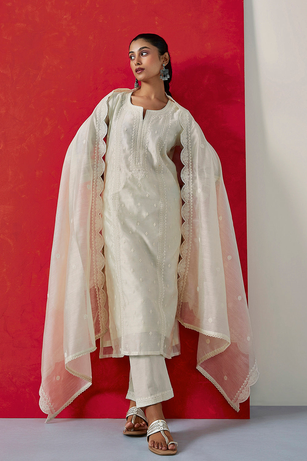 Zariya Off-White Chanderi Embroidered Suit Set | HER-388