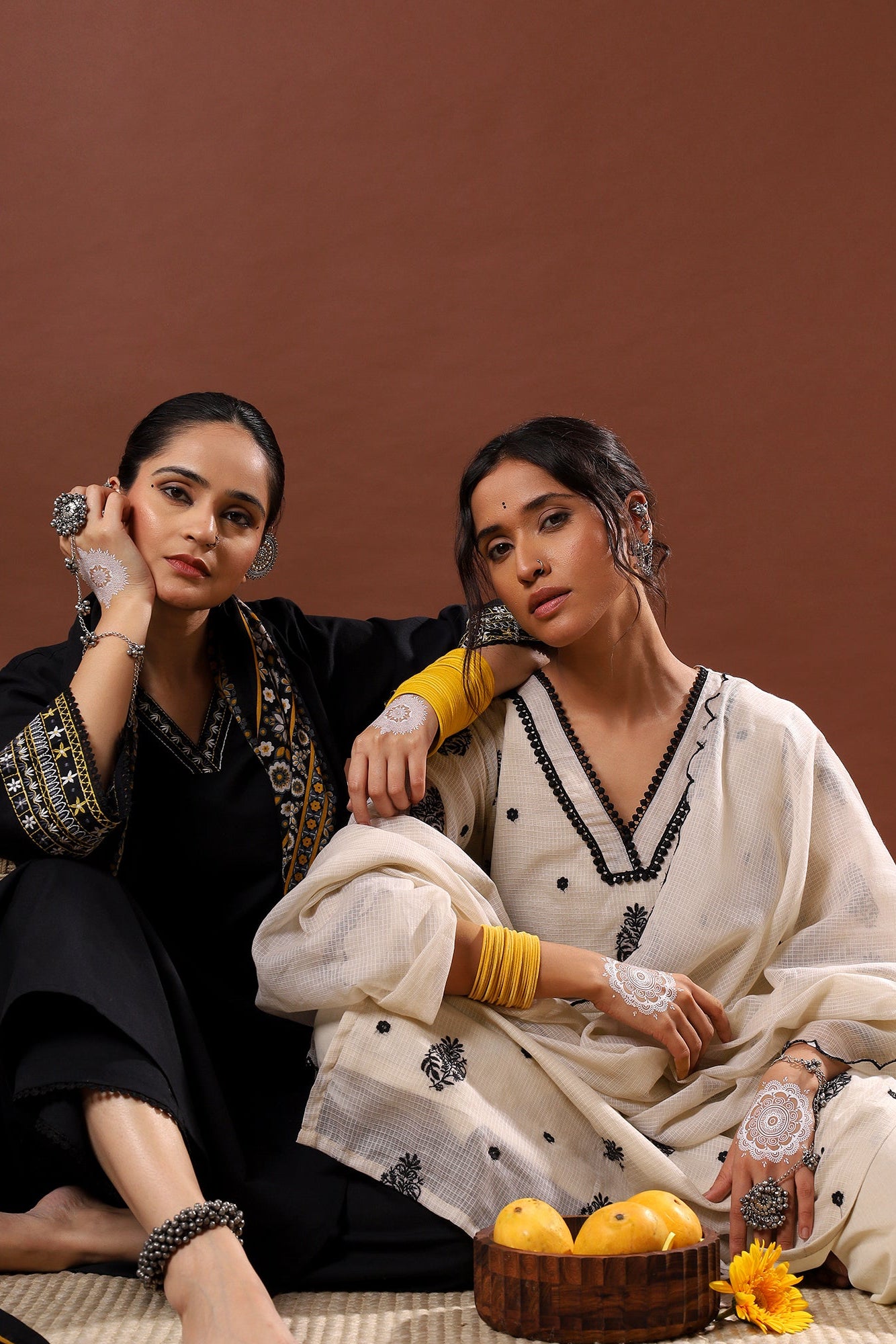 Nazaakat Linen Black Suit Set