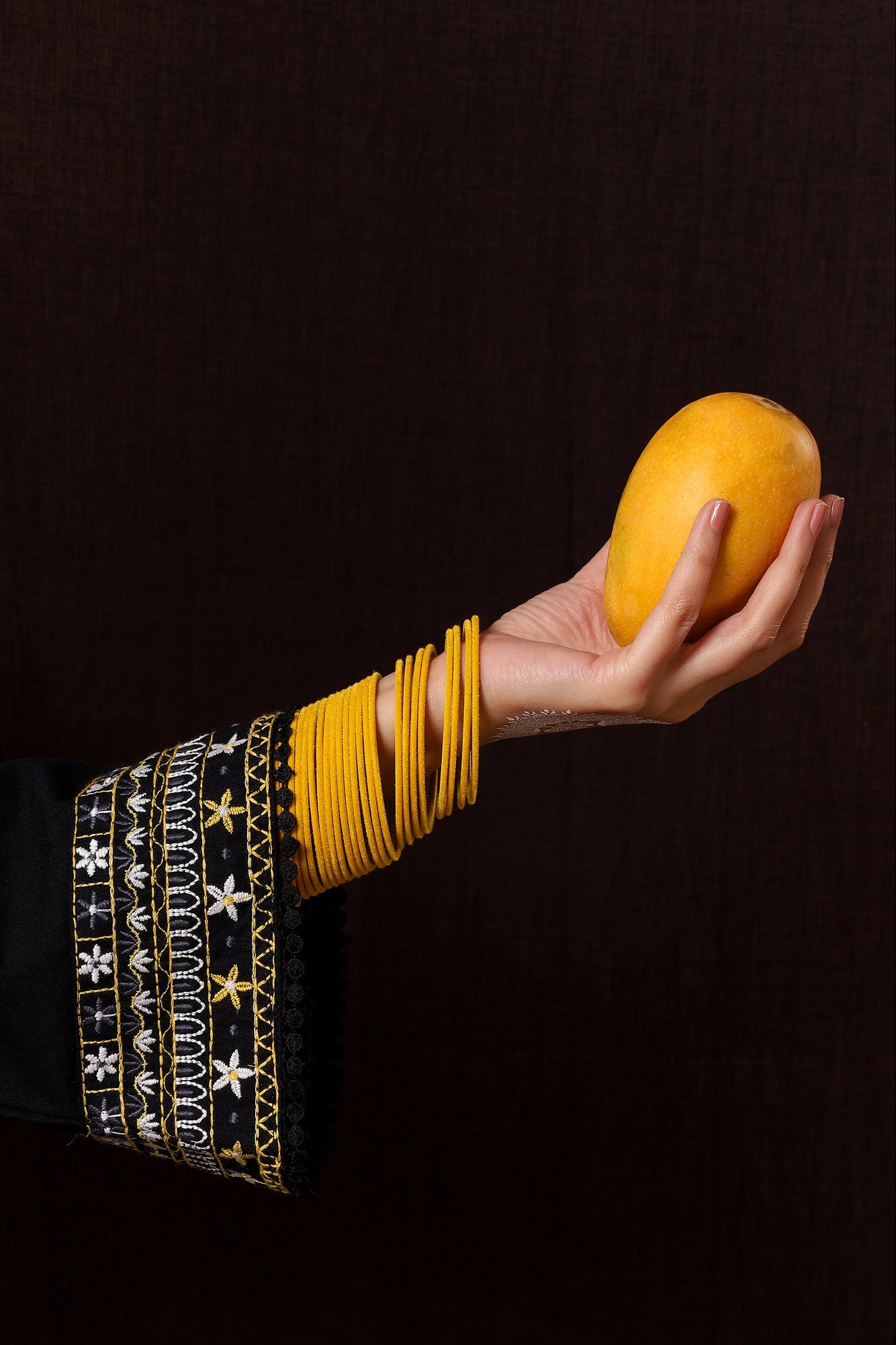 Nazaakat Linen Black Suit Set