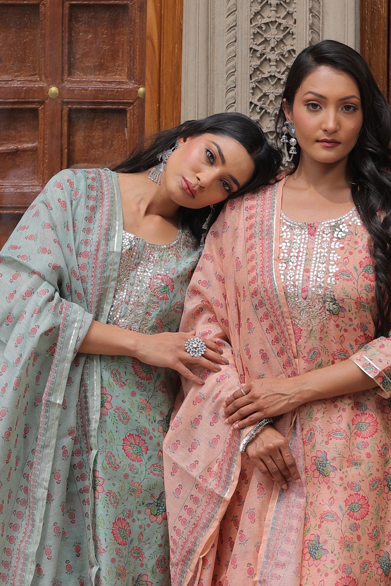 Green Straight Fit Chanderi Suit Set (With Pants and Dupatta)