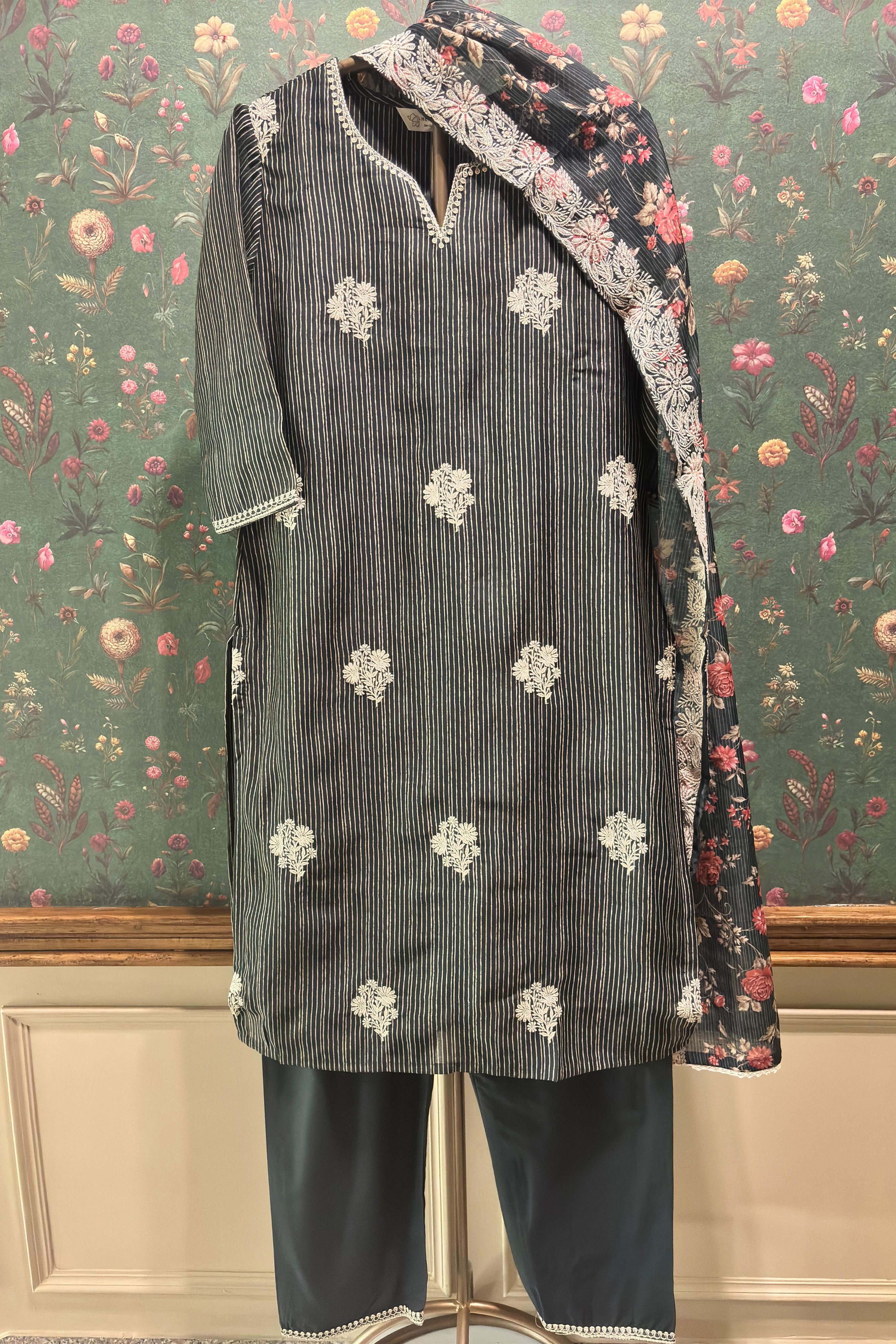 Floral Bottle Green Chanderi Kurta set (With Pant & Dupatta)