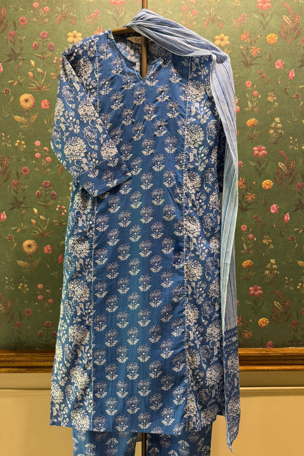 Royal Indigo Bloom Suit Set | HER-381