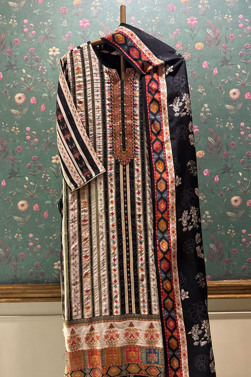 Rangriti Black Dola Jacquard Suit Set | HER-549