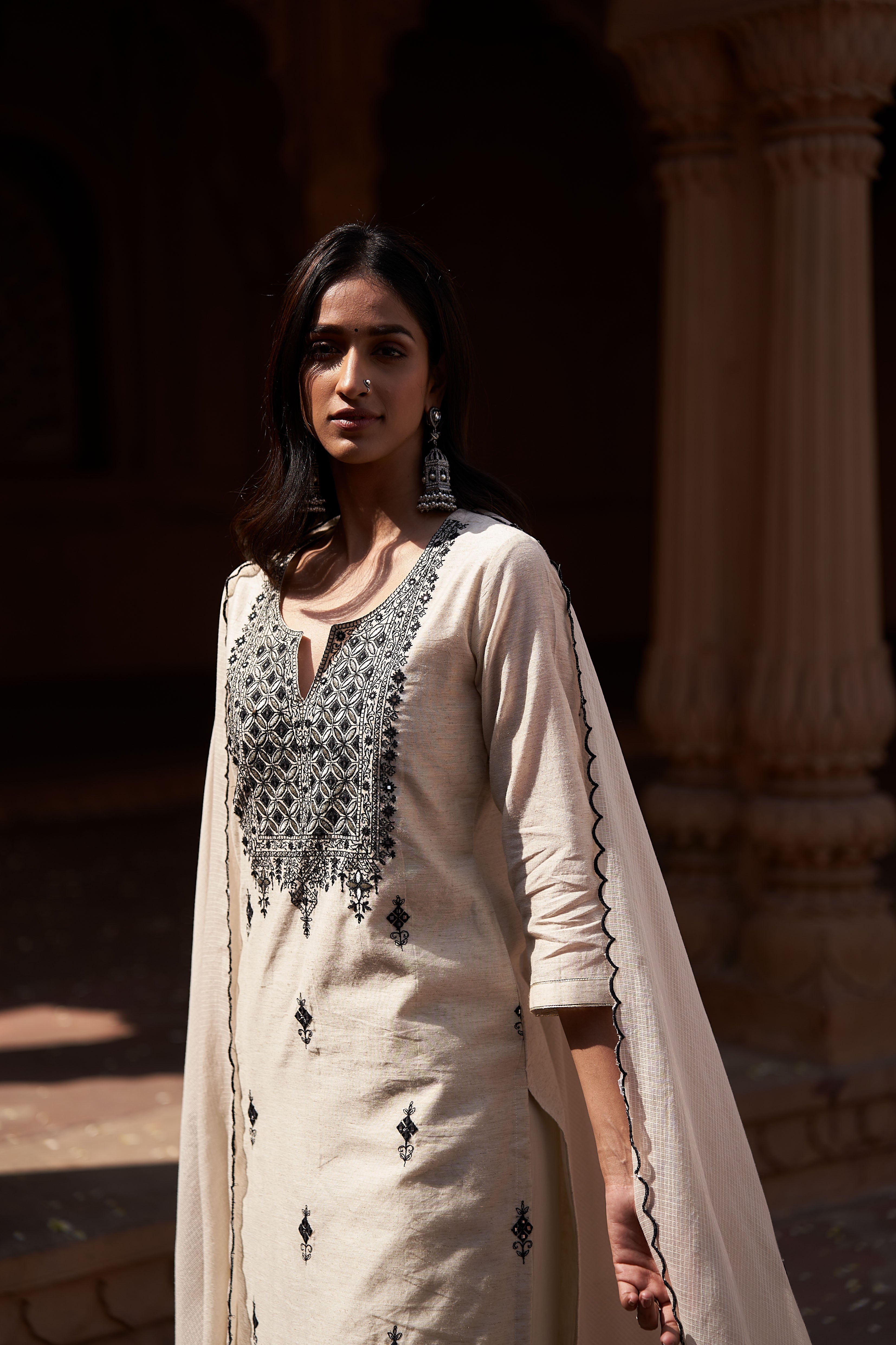 Off-White Jute Chanderi Suit Set | HER-195