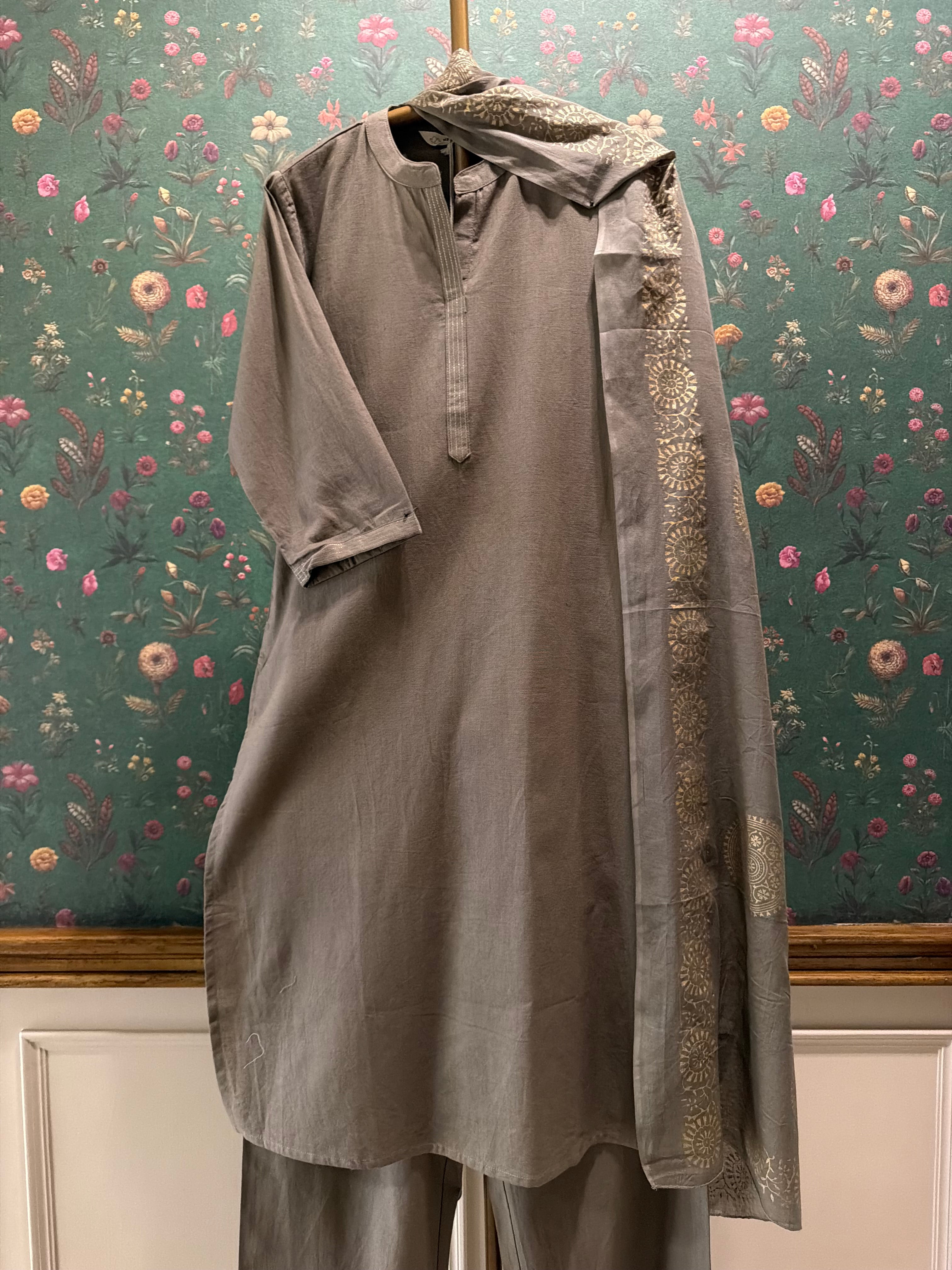 Taupe Minimal Cotton Suit Set | HER-704