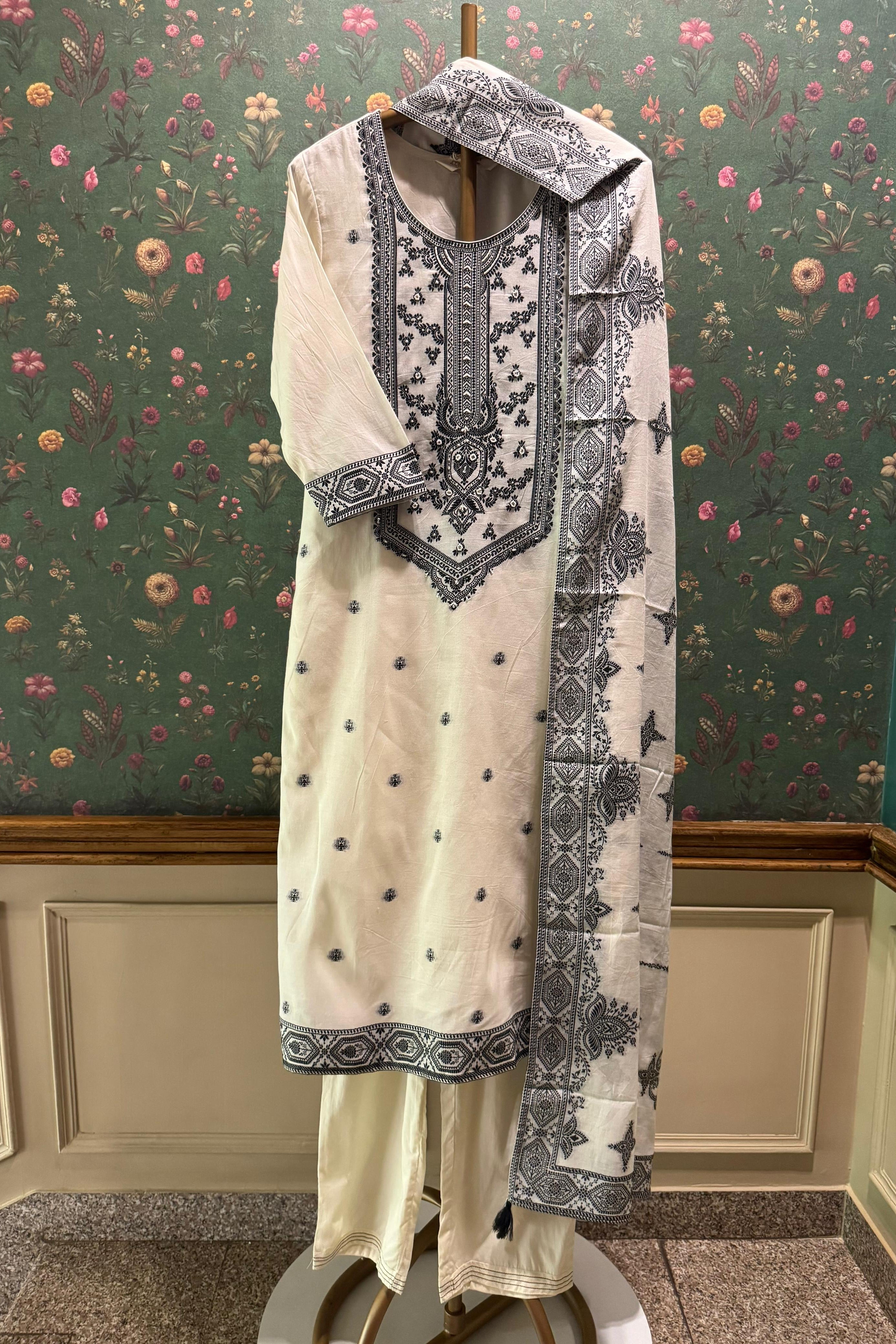 Adaah Cotton Suit Set | HER-547