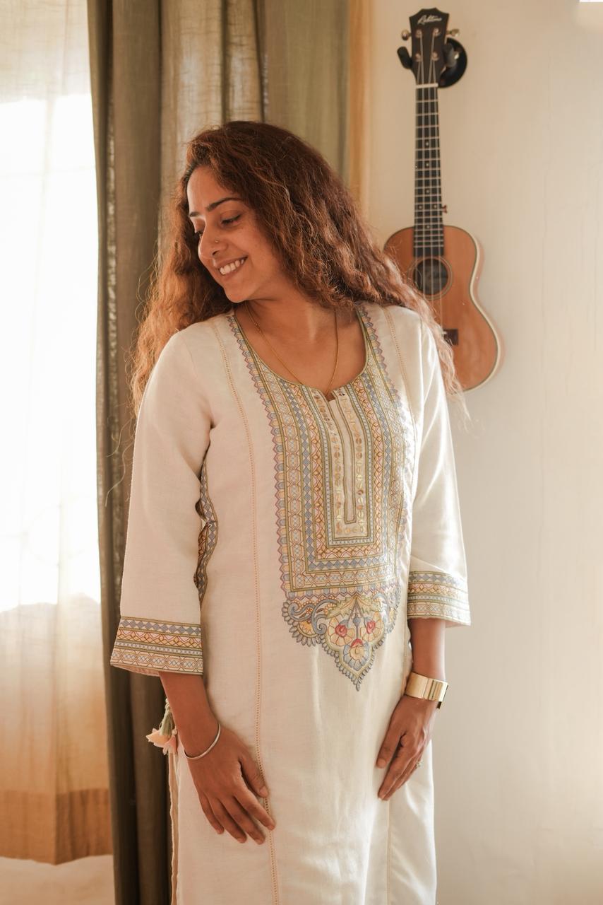 Ivory Meadow Embroidered Co-ord Set x Srishti Bhasin | HER-629