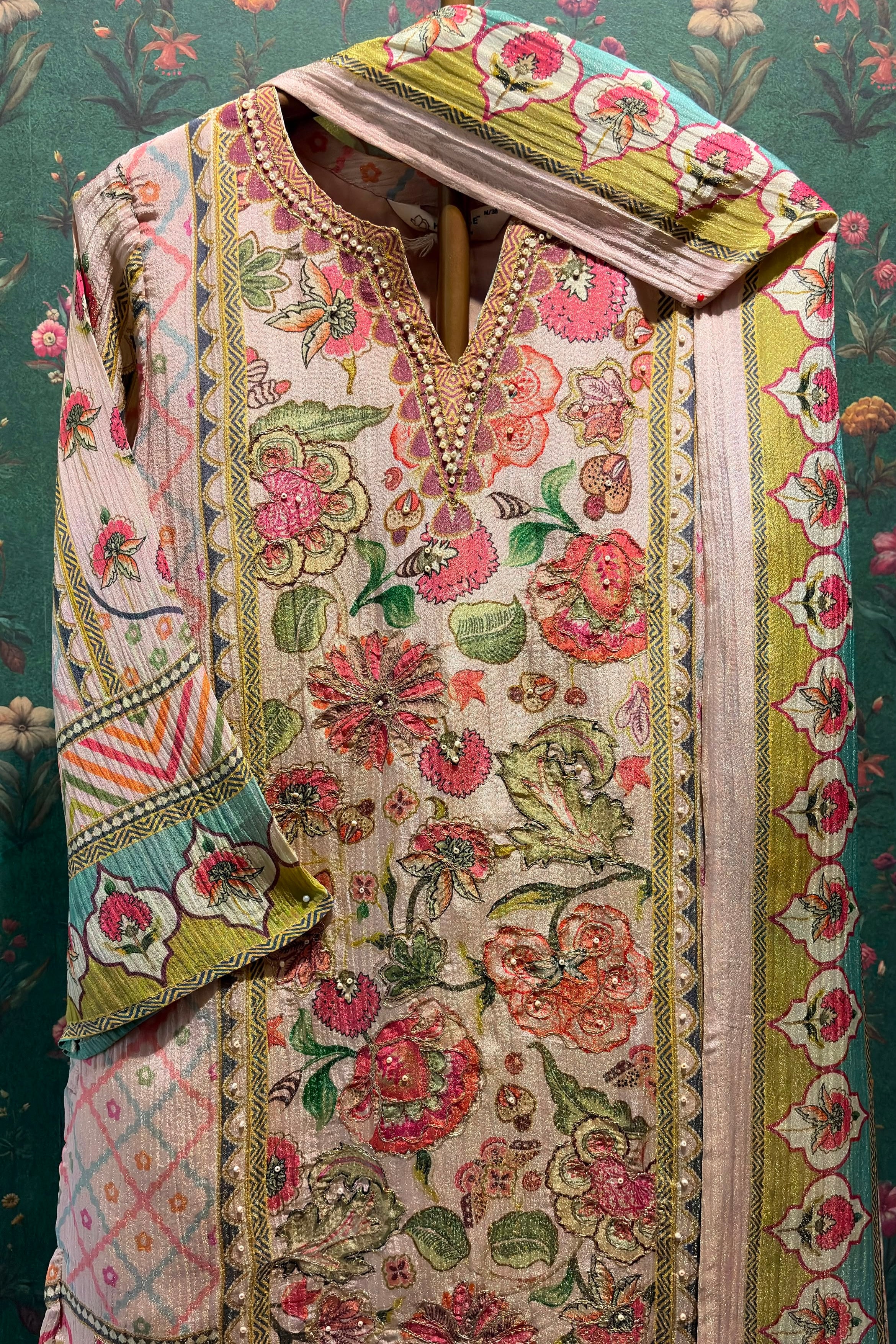 Pastel Pink Crushed Tissue Floral Suit Set | HER-776