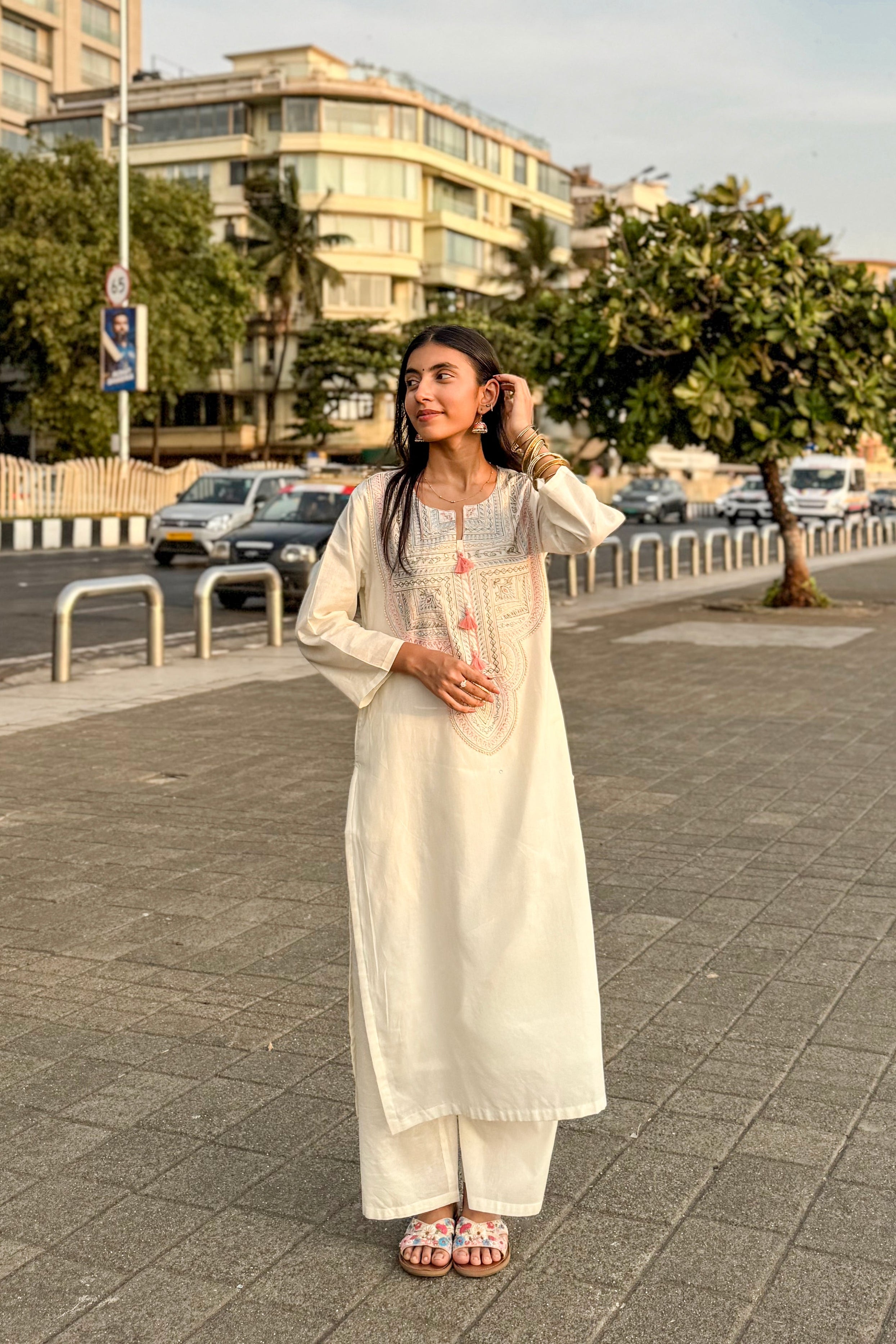 Ivory Noor Hand-Embroidered Kurta Set | HER-622