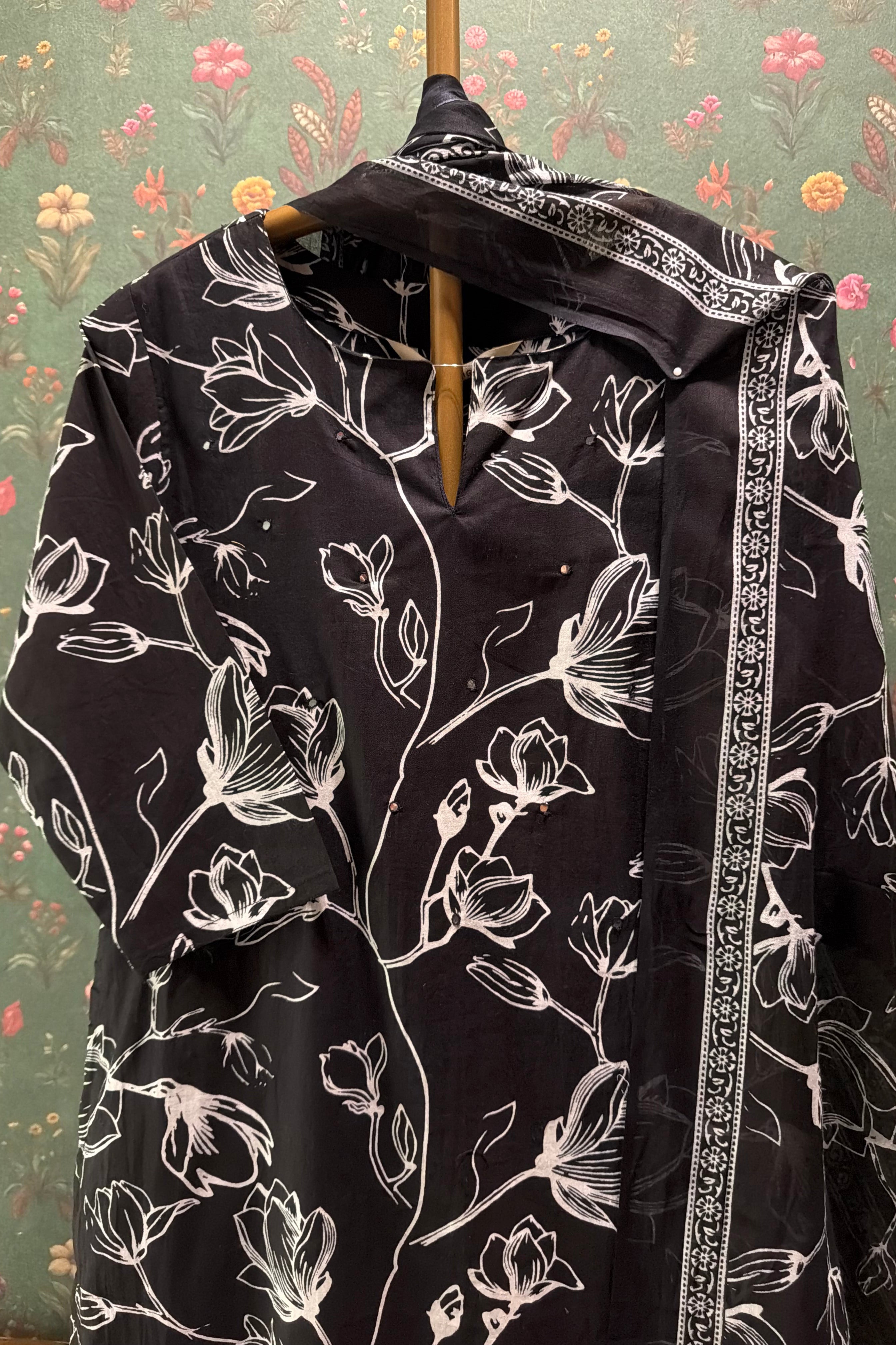Black Floral Printed Suit Set | HER-728