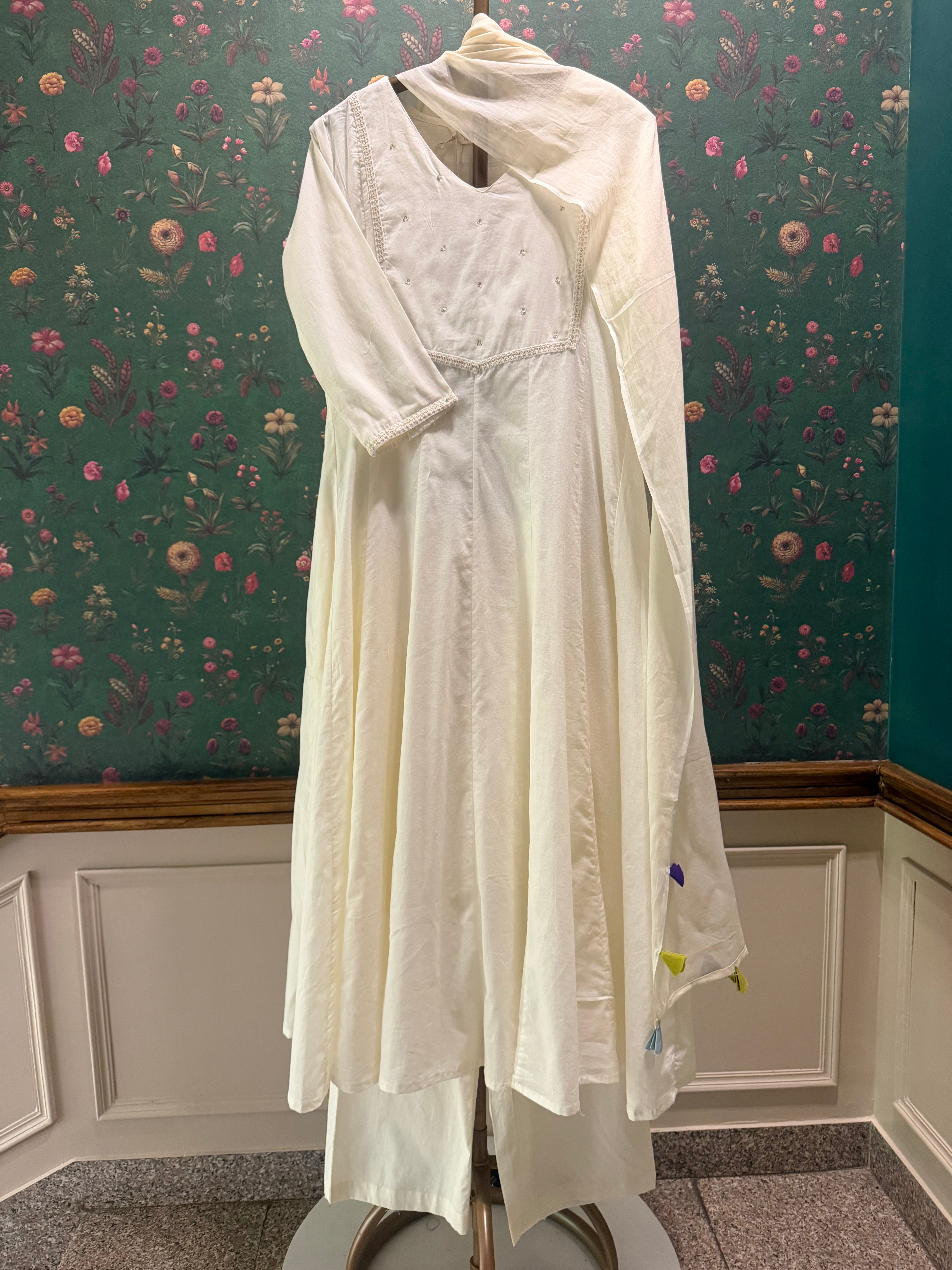 Ivory White A-Line Cotton Suit Set | HER-685