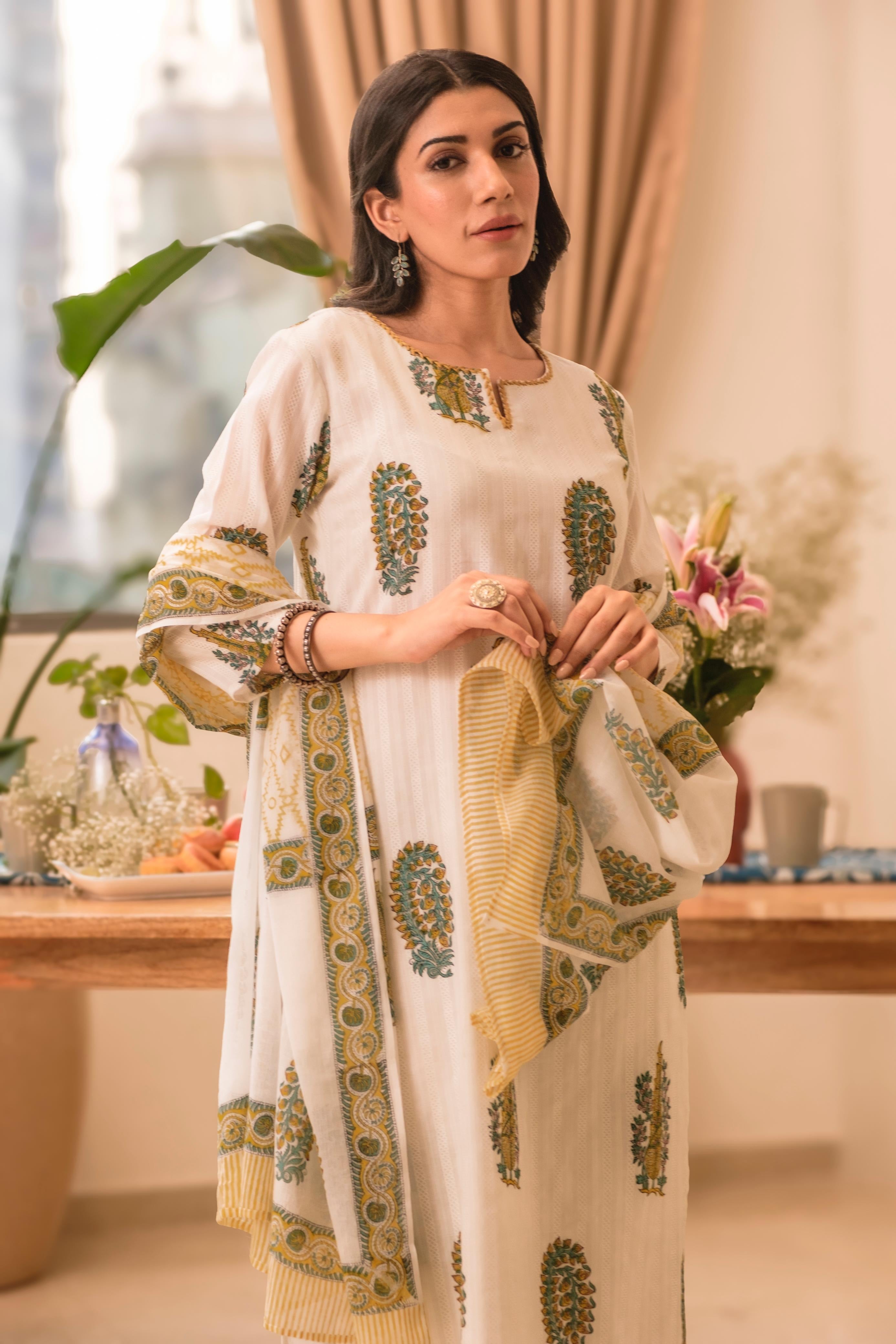 White Paisley Handblock Cotton Suit Set | HER-536