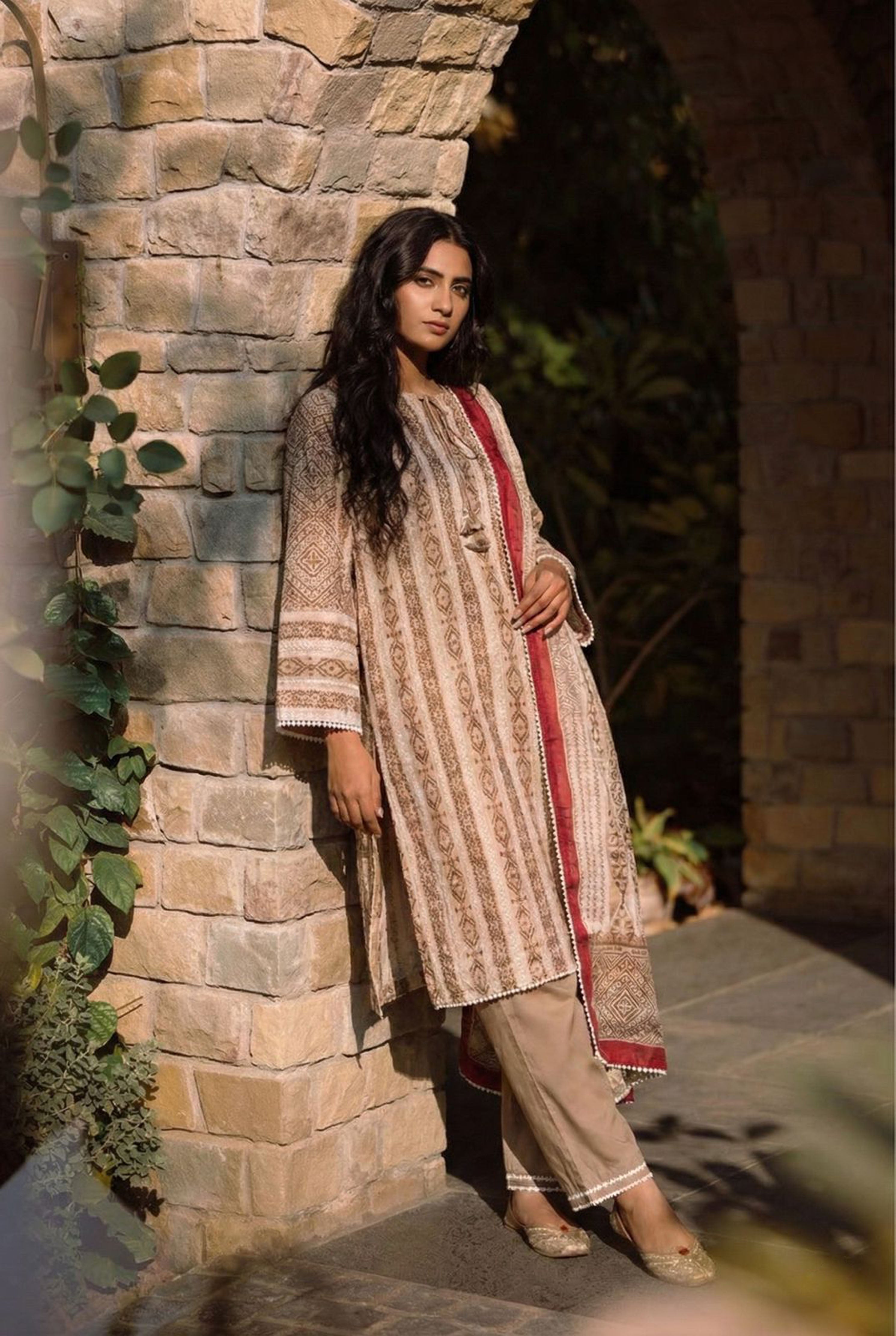 Beige Bamboo Silk A-line Suit Set | HER-446
