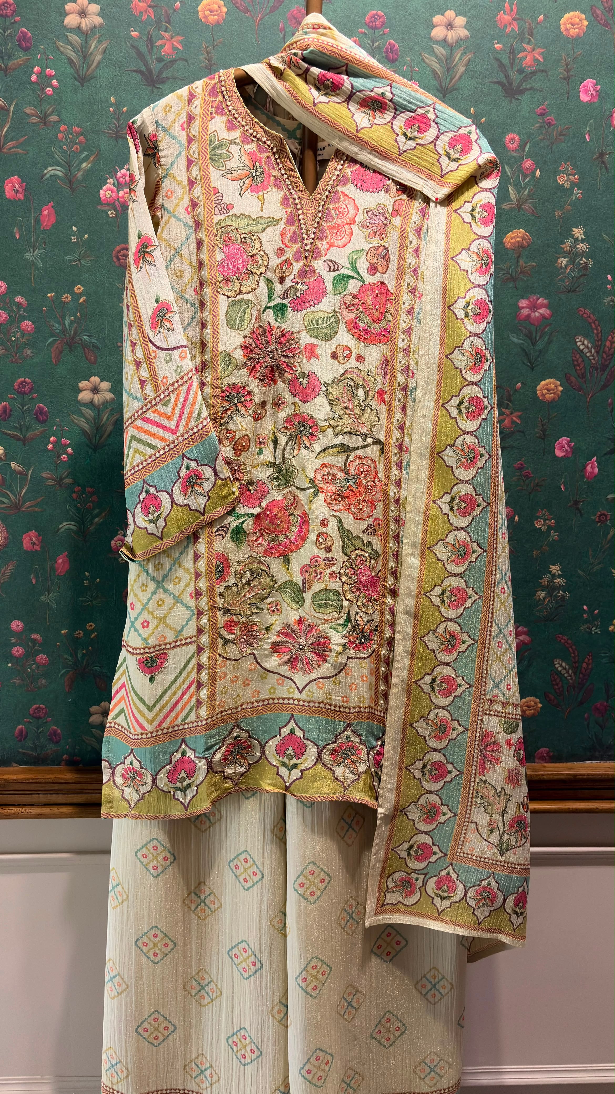 Ecru/Beige Crushed Tissue Floral Suit Set | HER-776