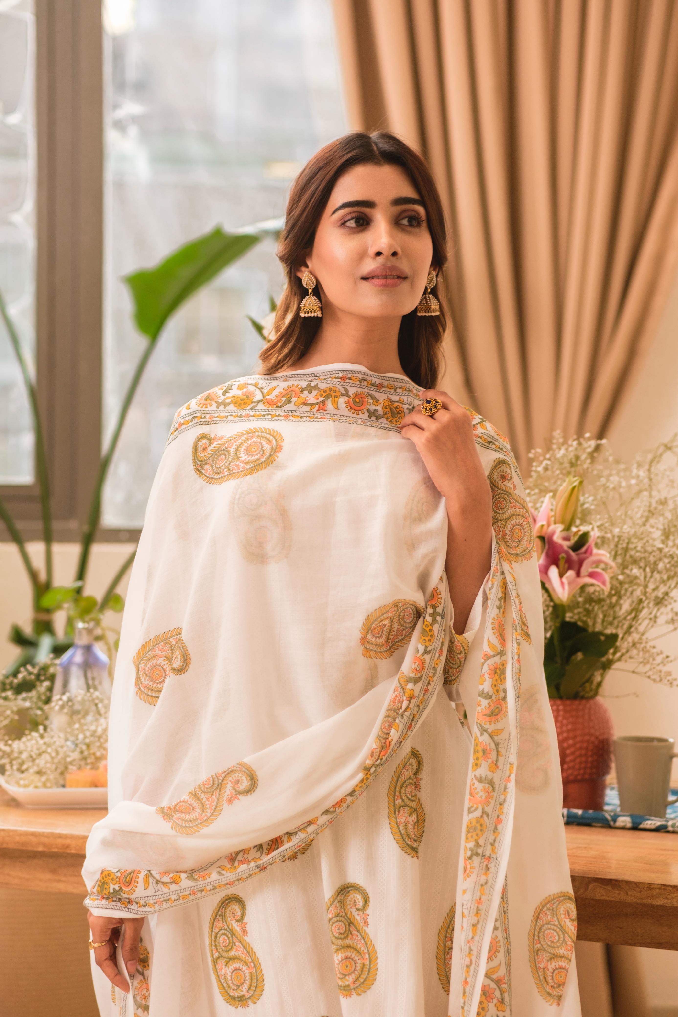 White Paisley Handblock Cotton Suit Set | HER-535