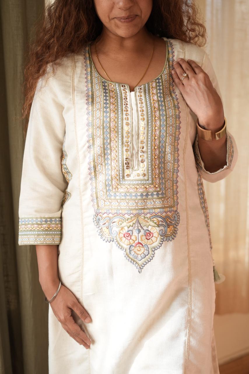 Ivory Meadow Embroidered Co-ord Set x Srishti Bhasin | HER-629