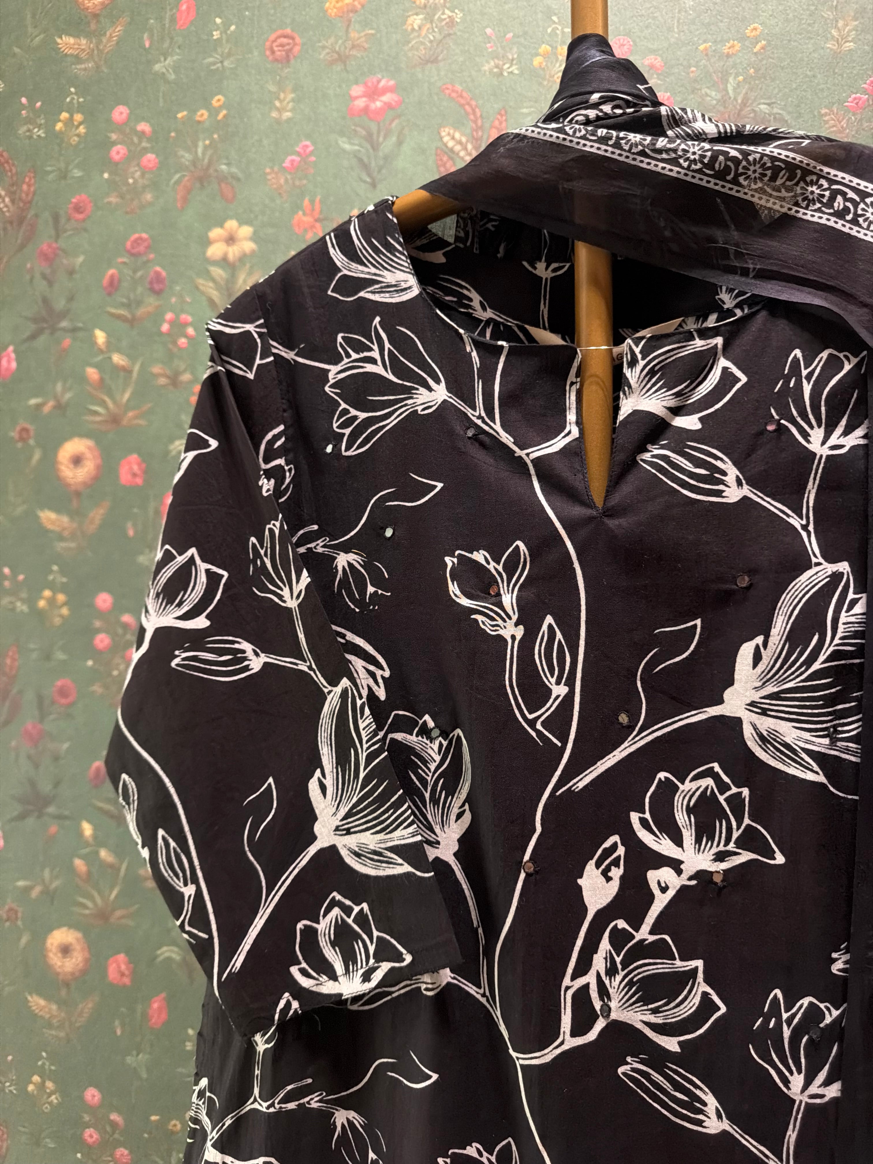 Black Floral Printed Suit Set | HER-728