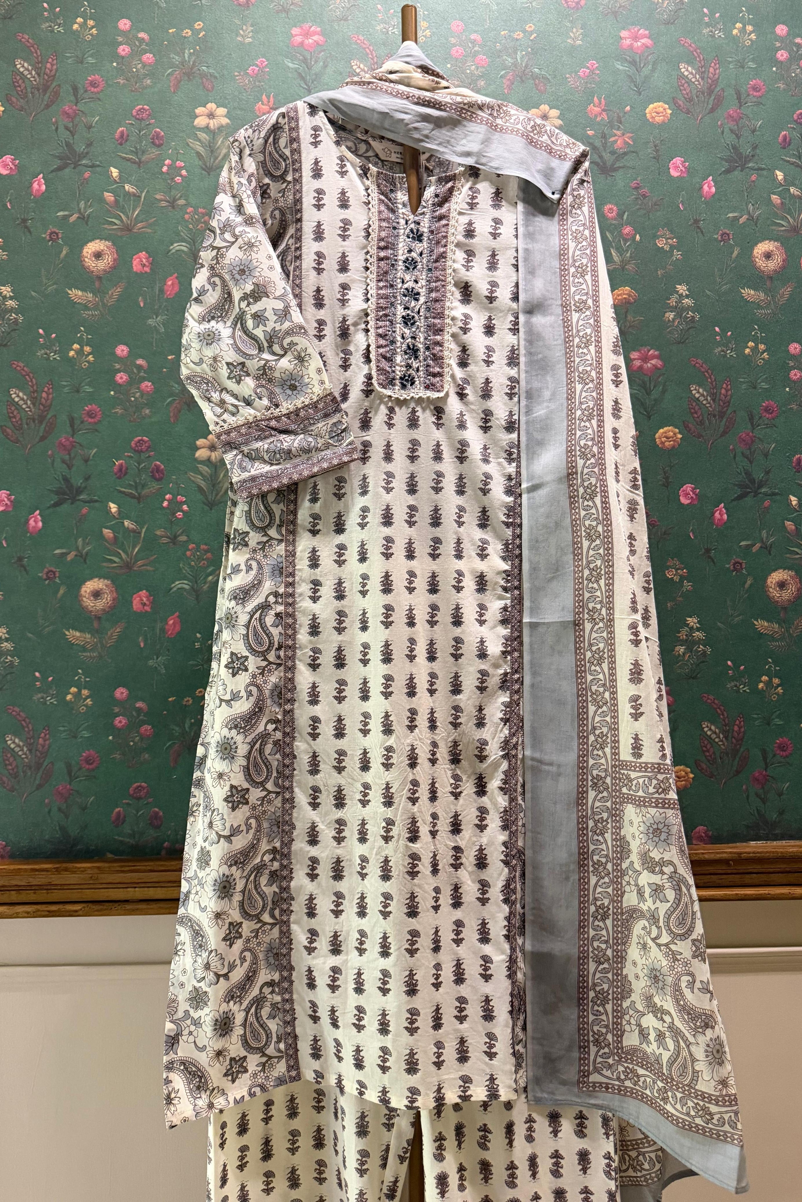 Nazaara Paisley Suit Set | HER-709