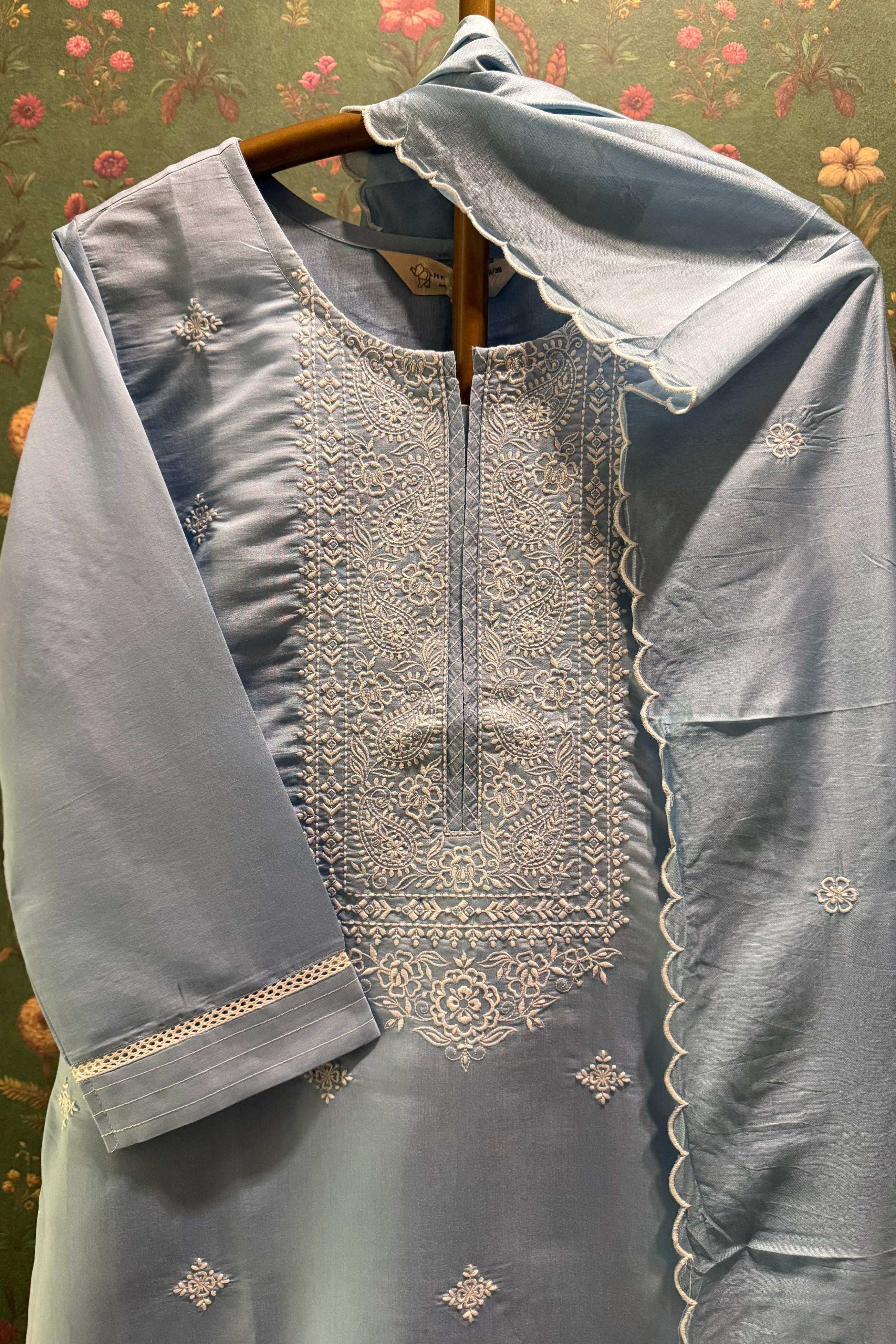 Neel Aabha Embroidered Suit Set | HER-653