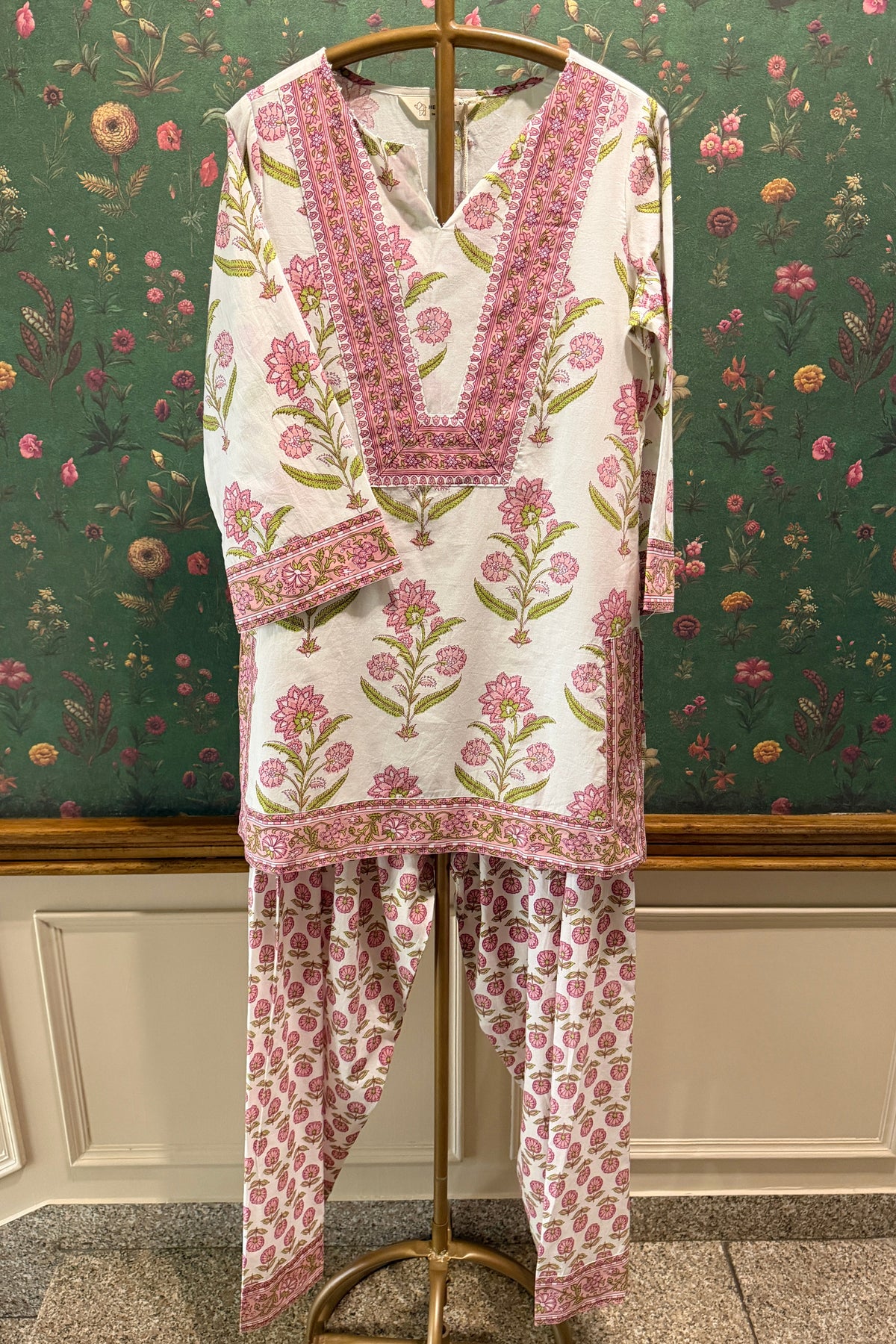 Pink Floral Cotton Printed Farshi Salwar Suit Set
