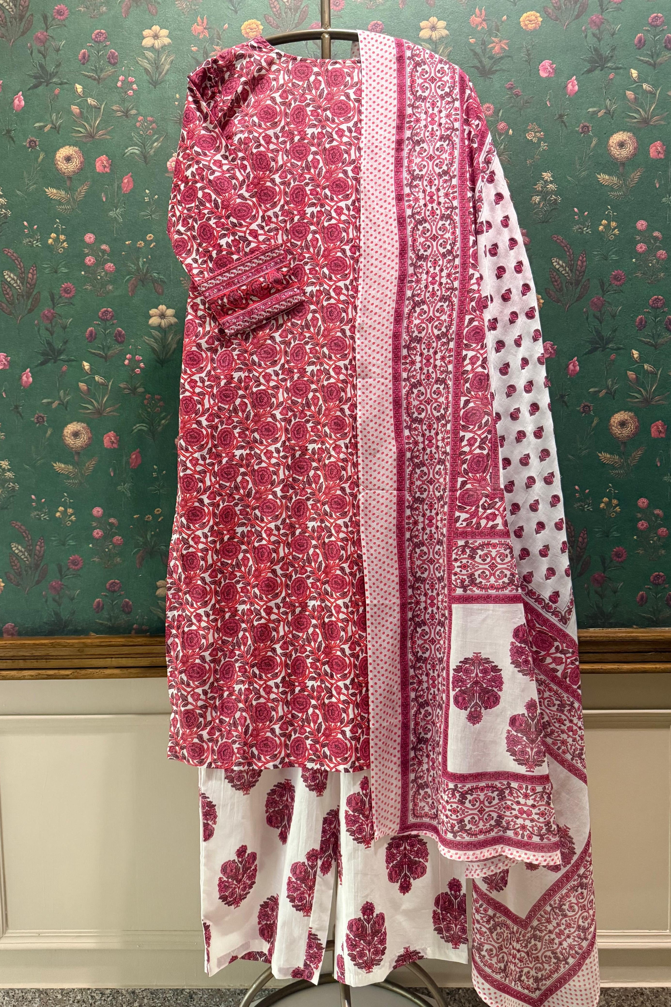 Gulnaar Gulbagh Cotton Suit Set | HER-712