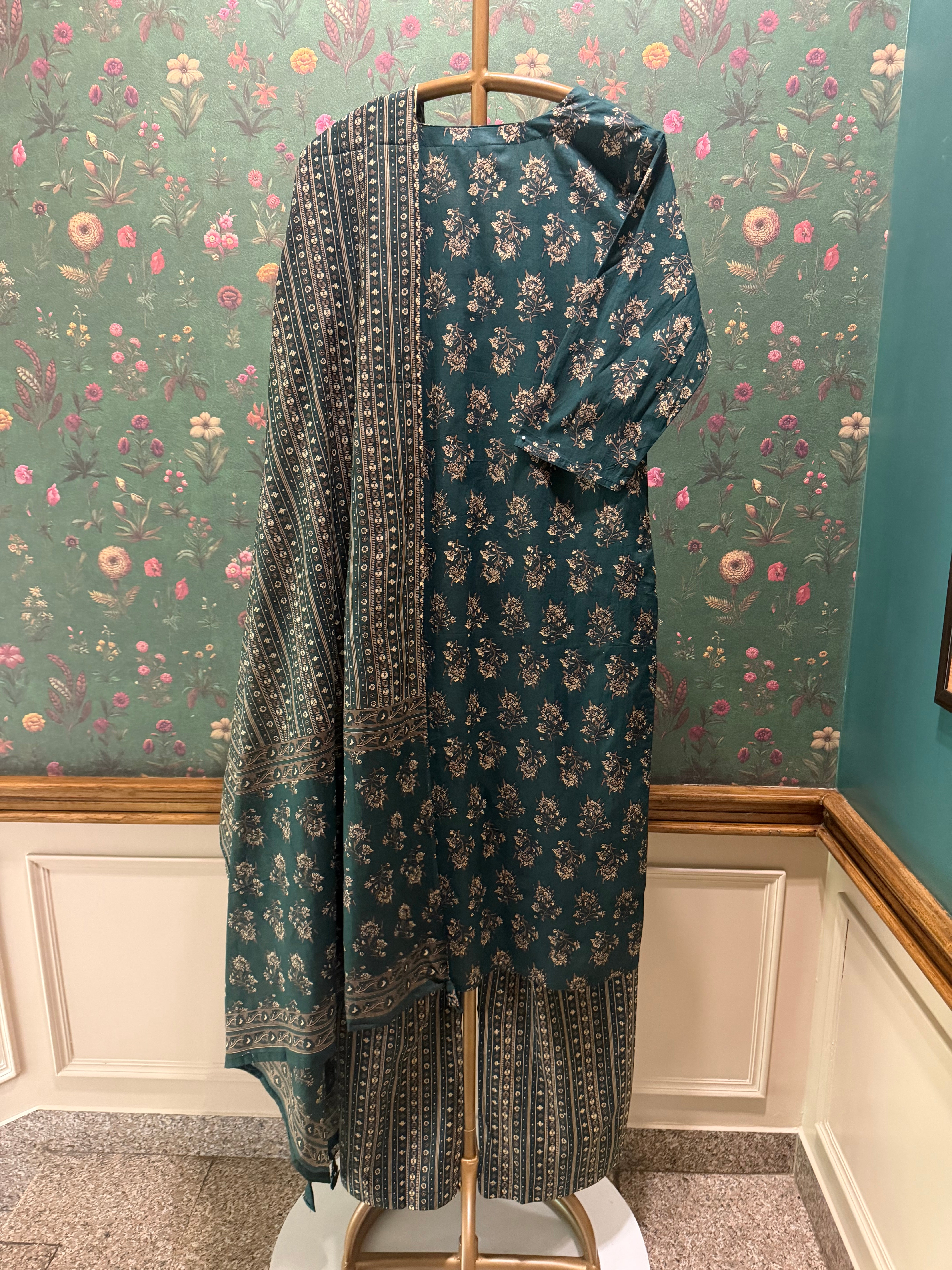 Emerald Green Buta Printed Cotton Suit Set | HER-725