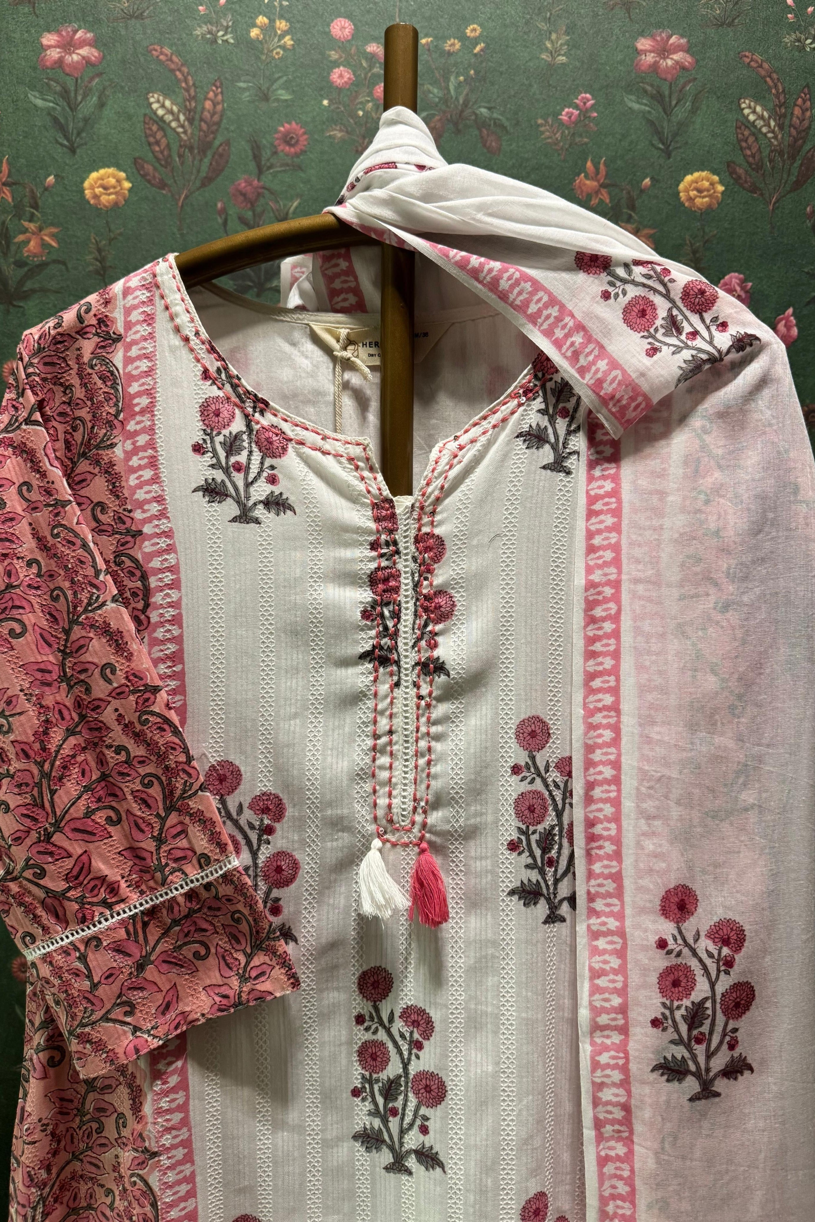 Rosé Vine Cotton Suit Set | HER-567