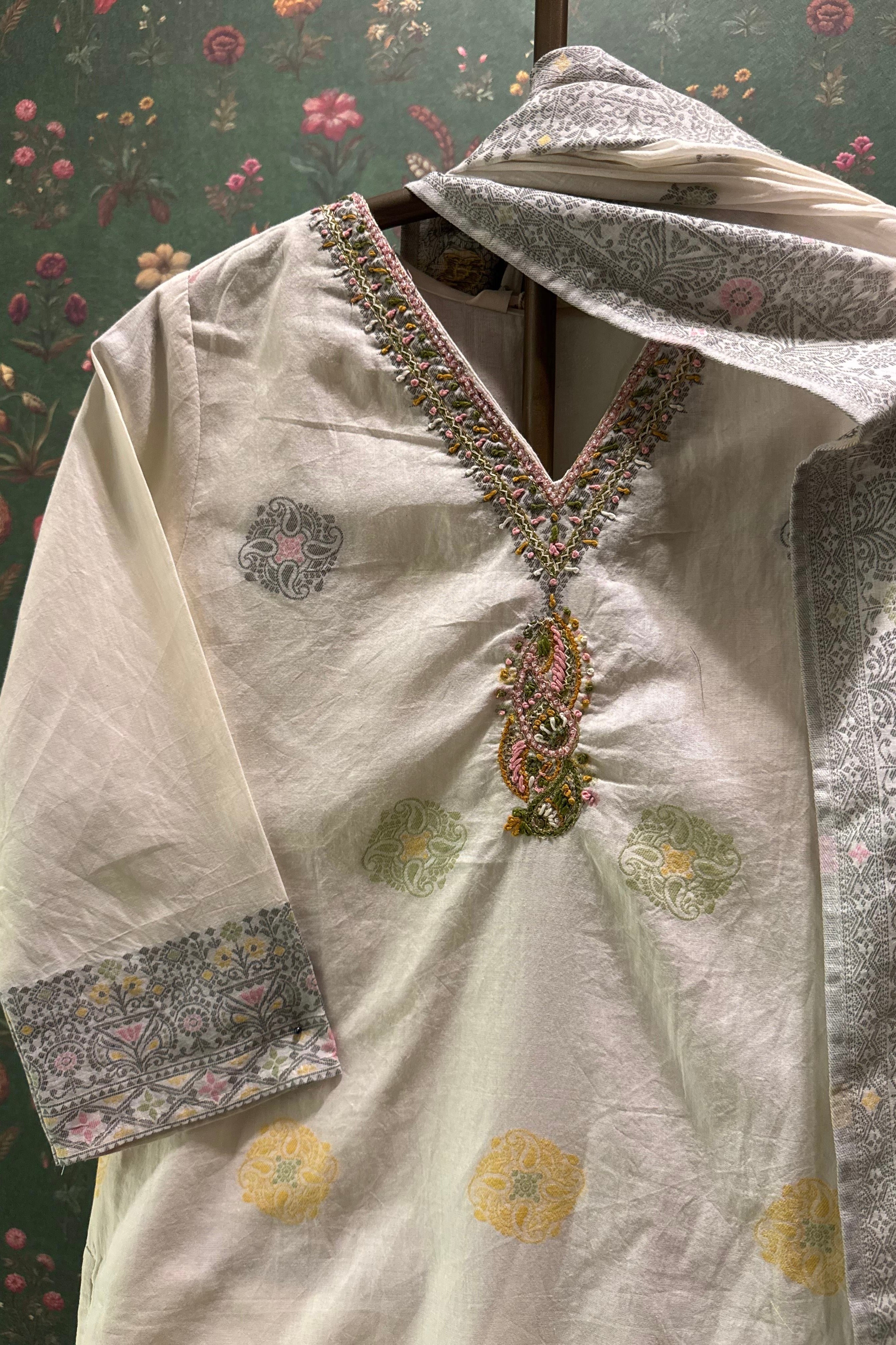 Parizad Handcrafted Pastel Cotton Suit Set | HER-589