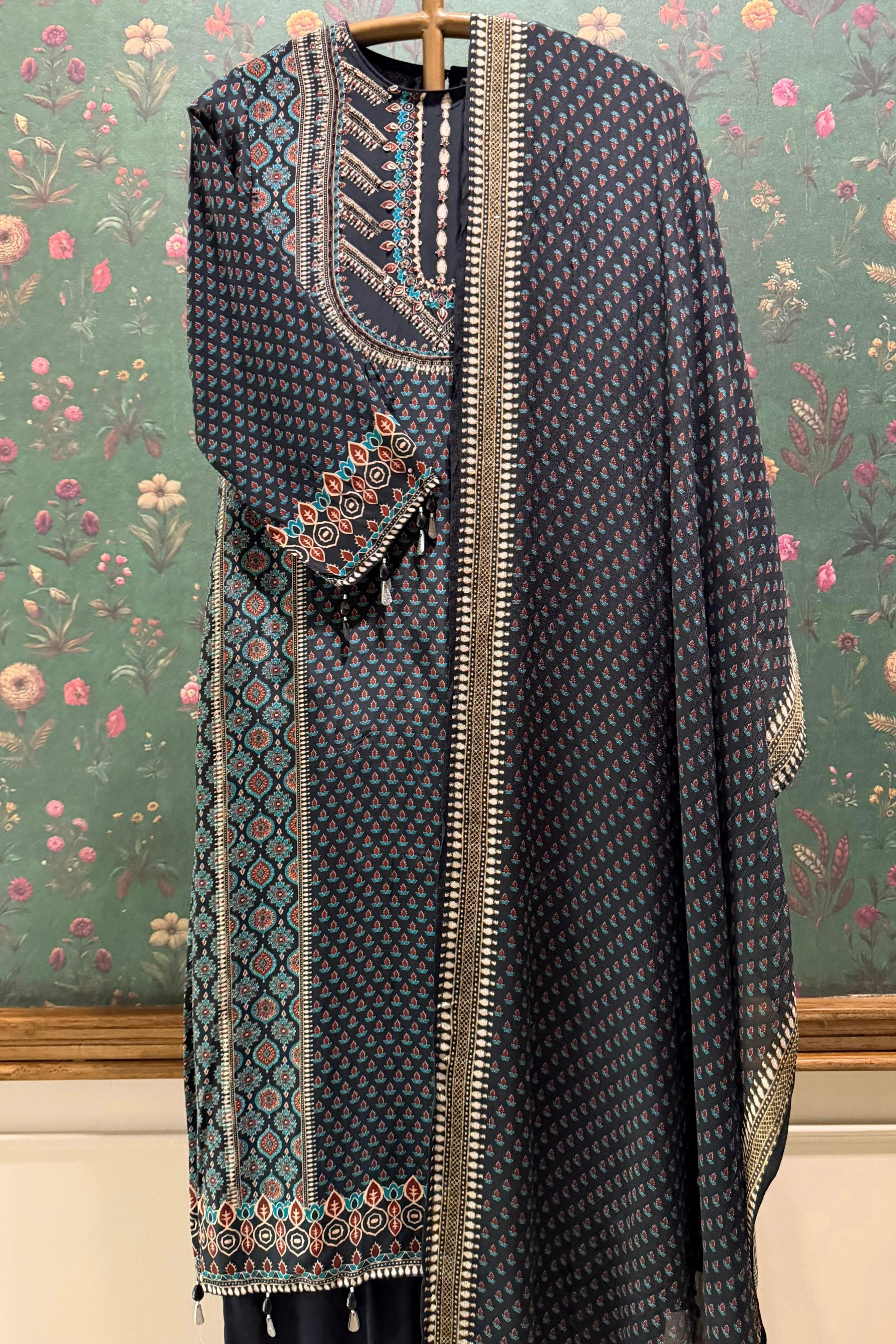 Black Tribal Mirror Work Printed Suit Set | HER-616