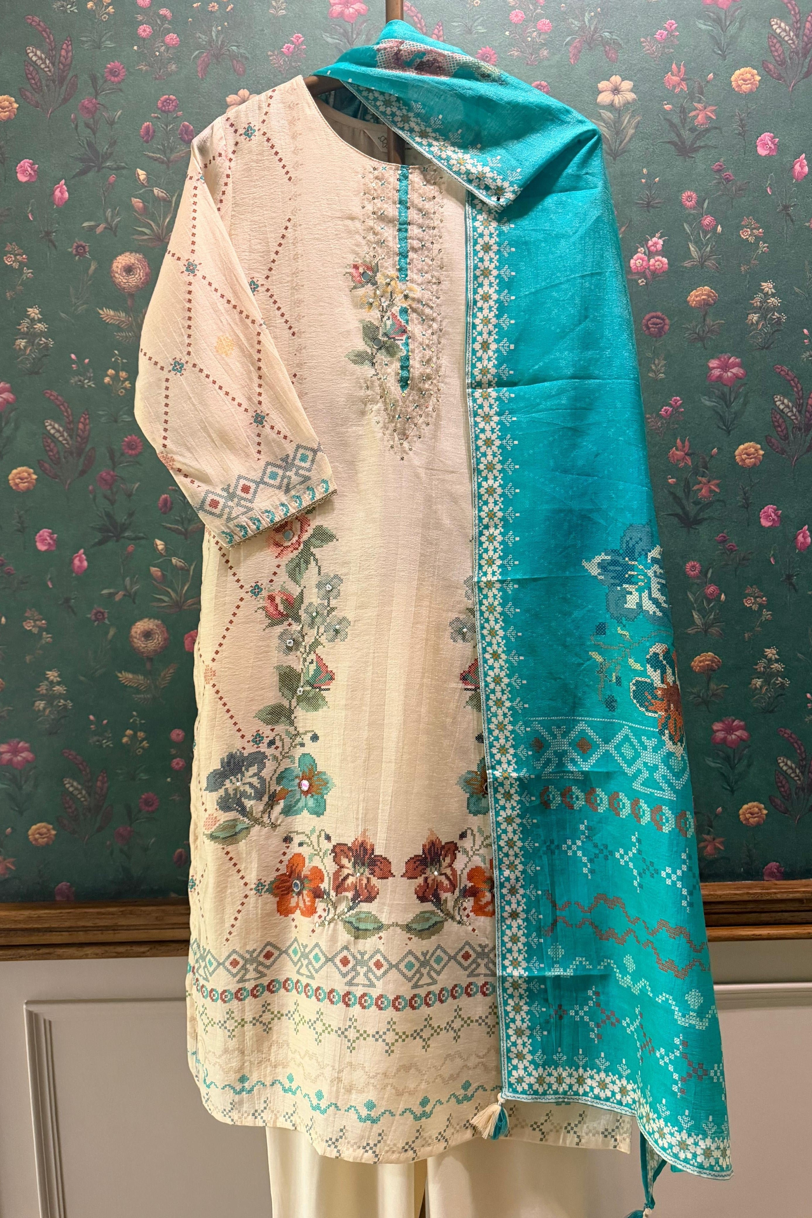 Gulrang Noor Green Chanderi Suit Set | HER-654