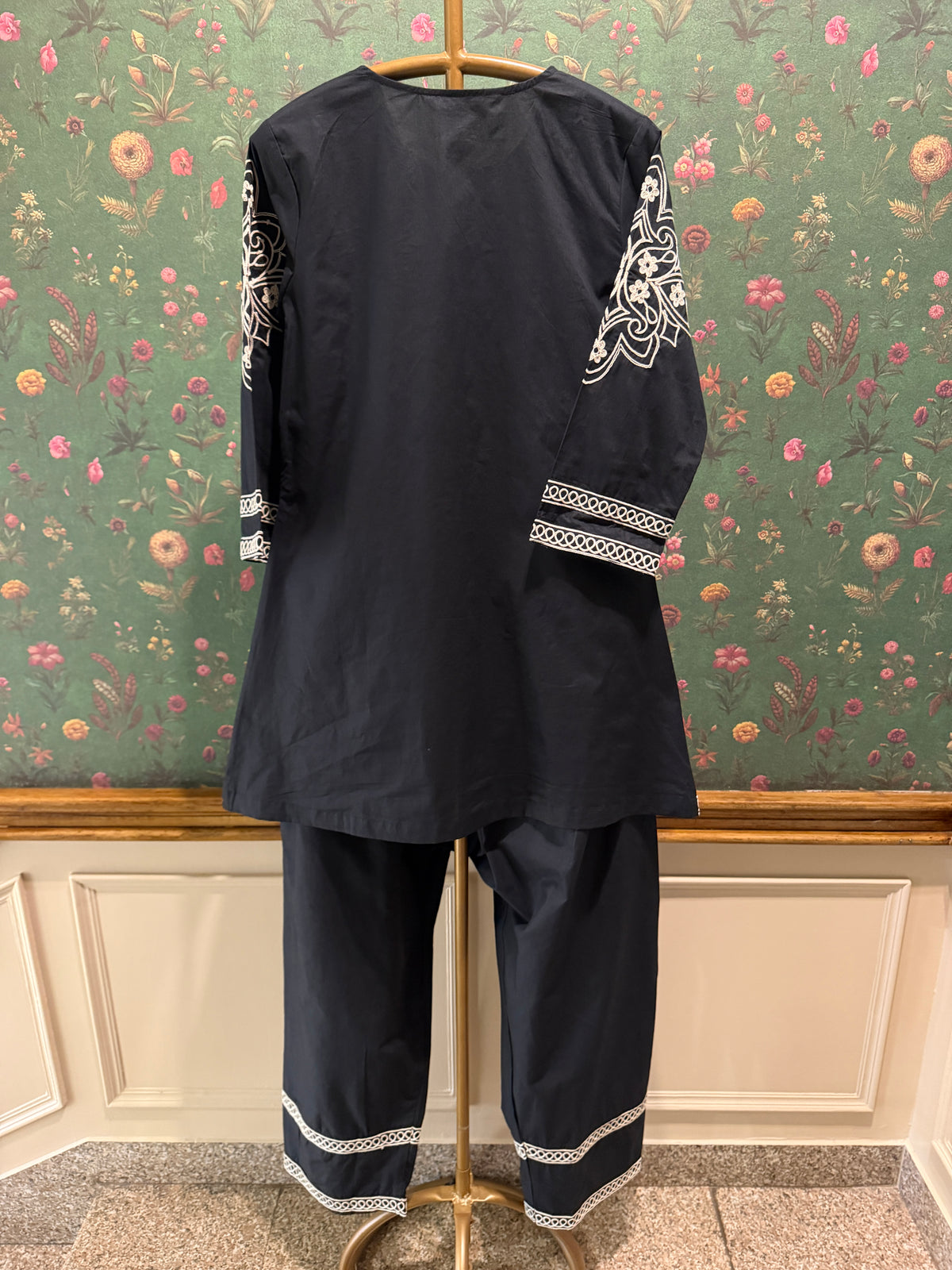 Black Floral Embroidered Kurta Set