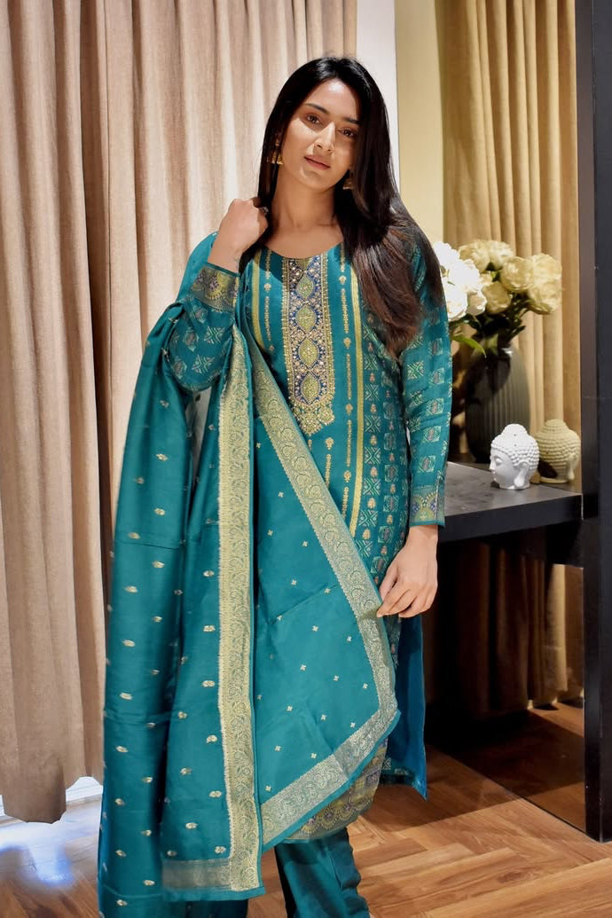 Green Dola Jacquard Suit Set | HER-417