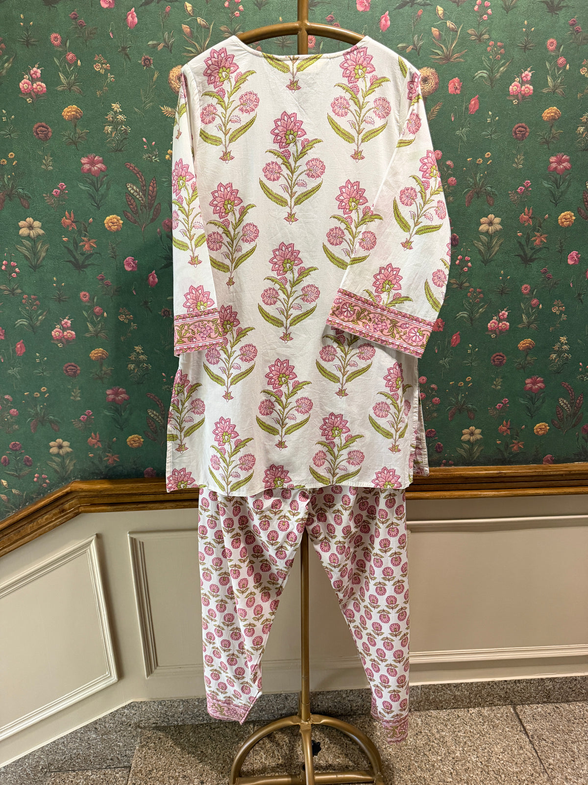 Pink Floral Cotton Printed Farshi Salwar Suit Set