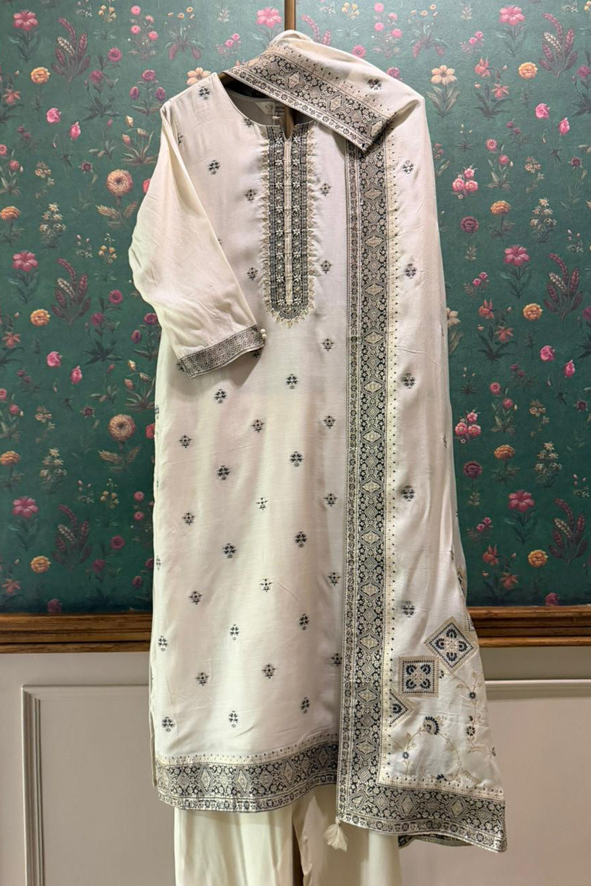 Noor-e-Ziya Ivory Suit Set | HER-658