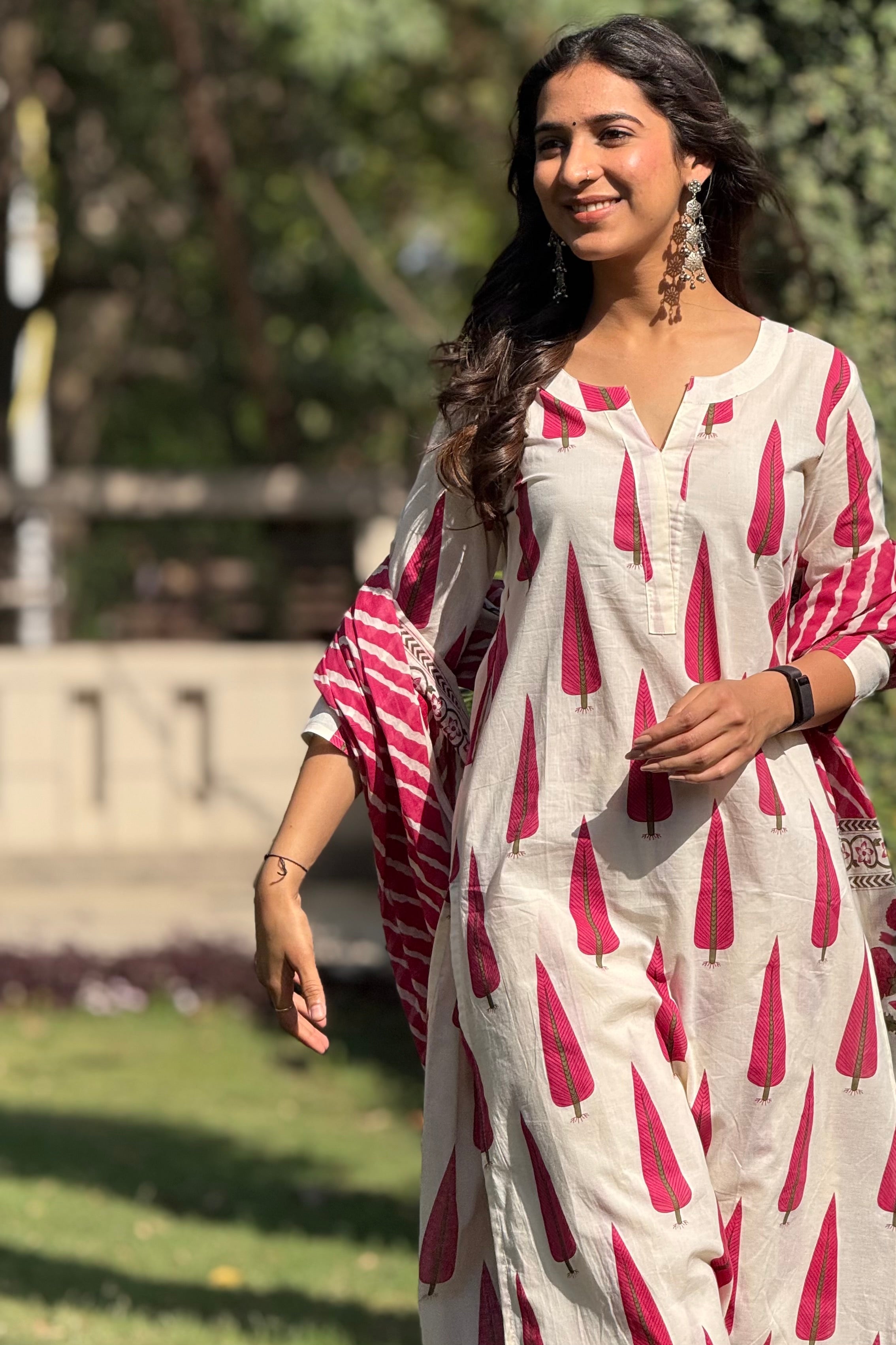 Gulnaar Pink Cotton Suit Set, Leheriya Dupatta | HER-711