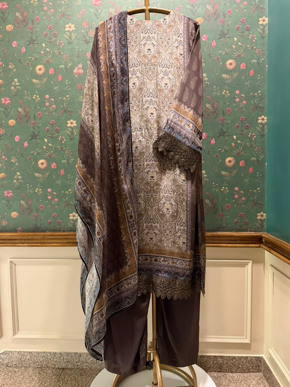 Mocha Brown Pure Crepe Suit Set | HER-633