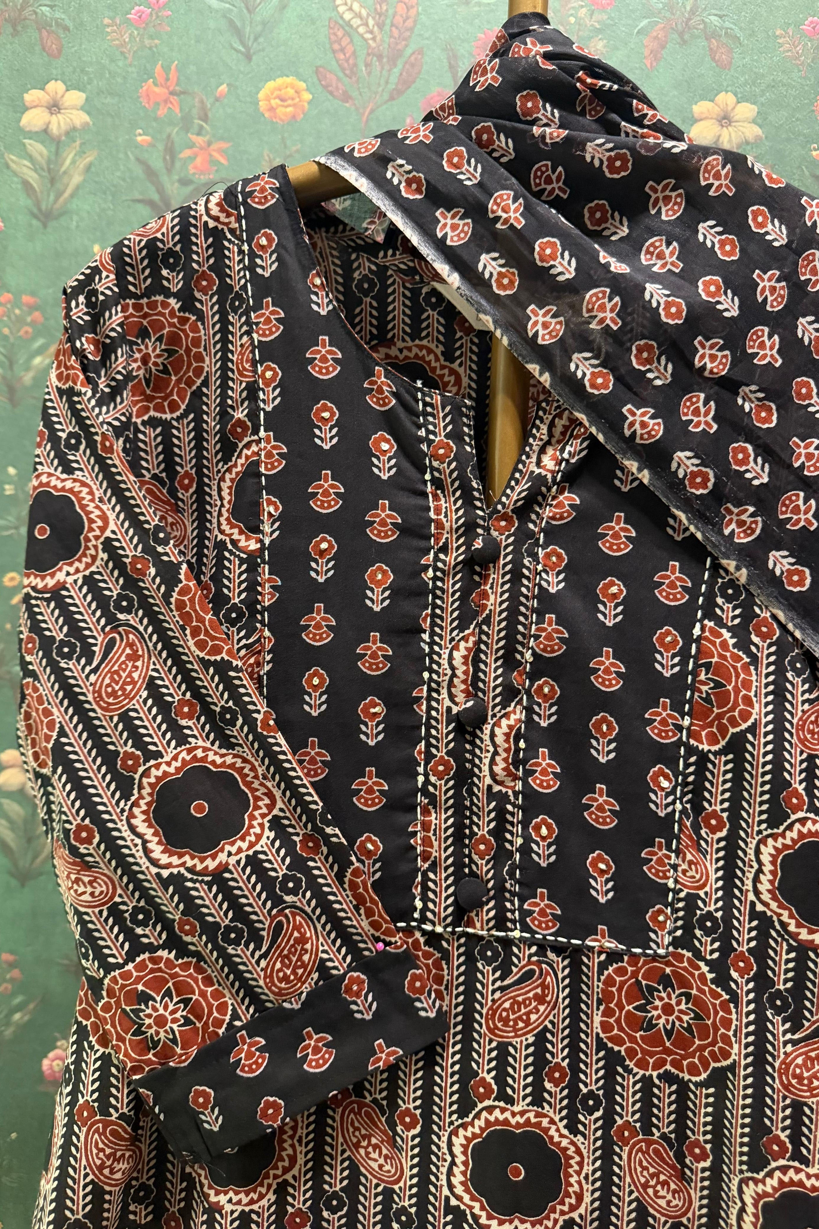 Zaira Ajrakh Printed Suit Set | HER-674