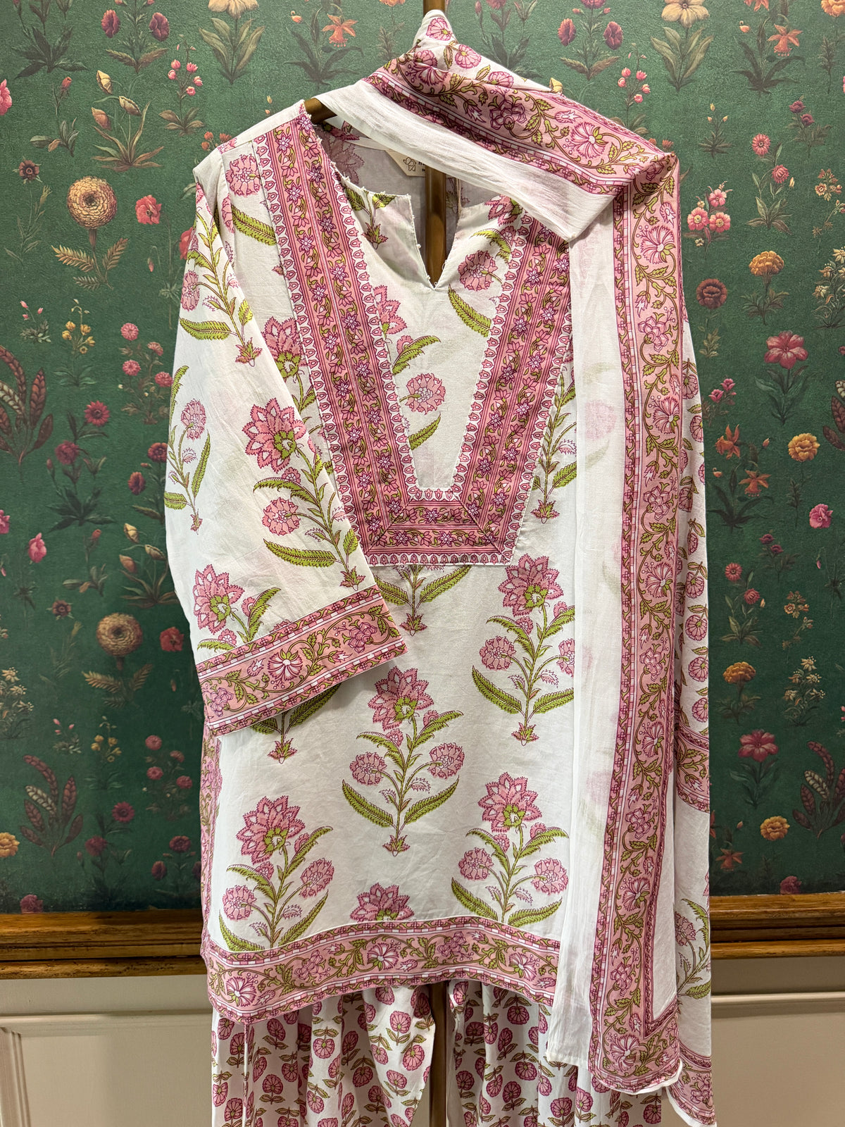 Pink Floral Cotton Printed Farshi Salwar Suit Set
