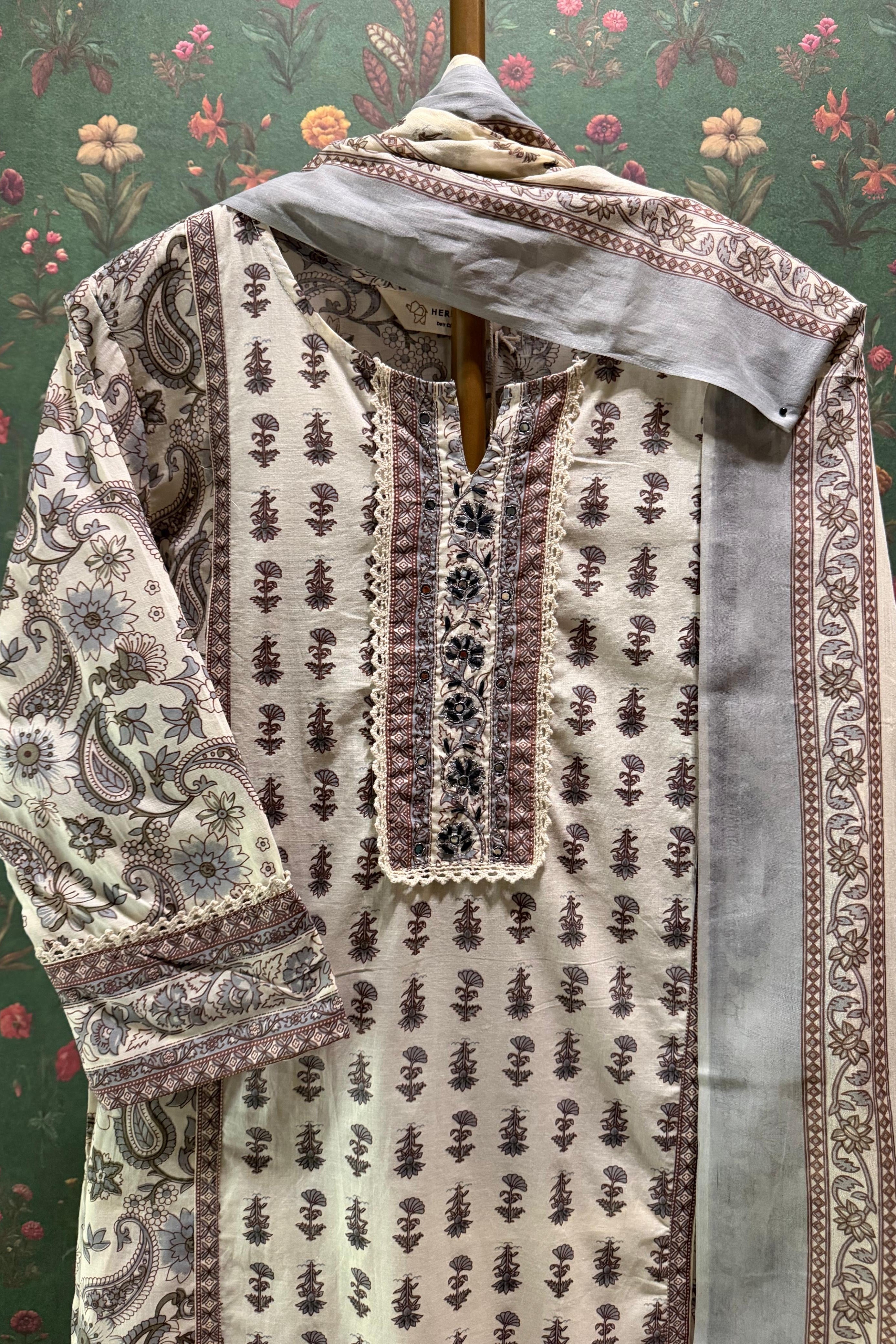 Nazaara Paisley Suit Set | HER-709