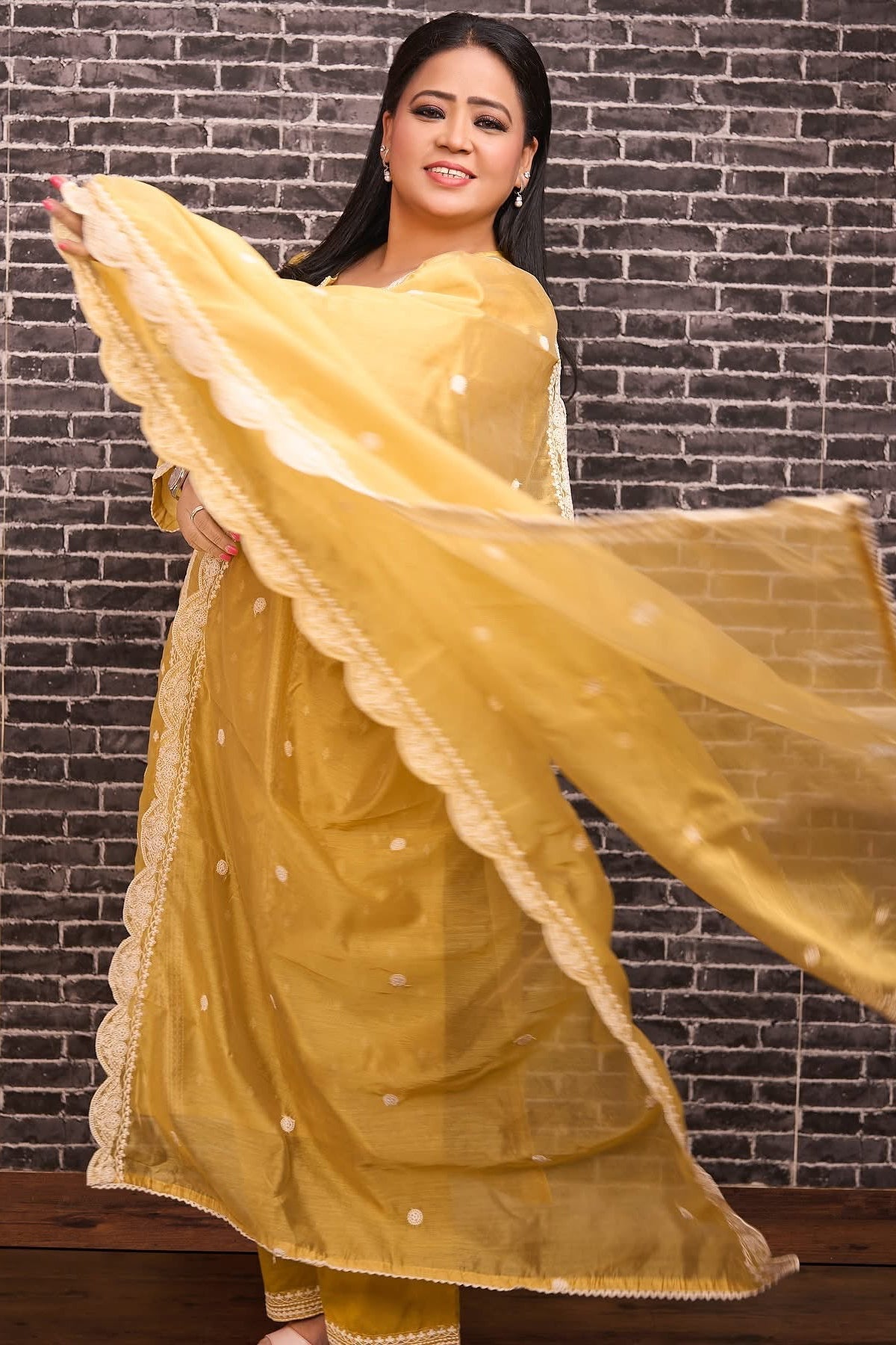 Zariya Yellow Embroidered Chanderi Suit Set | HER-388