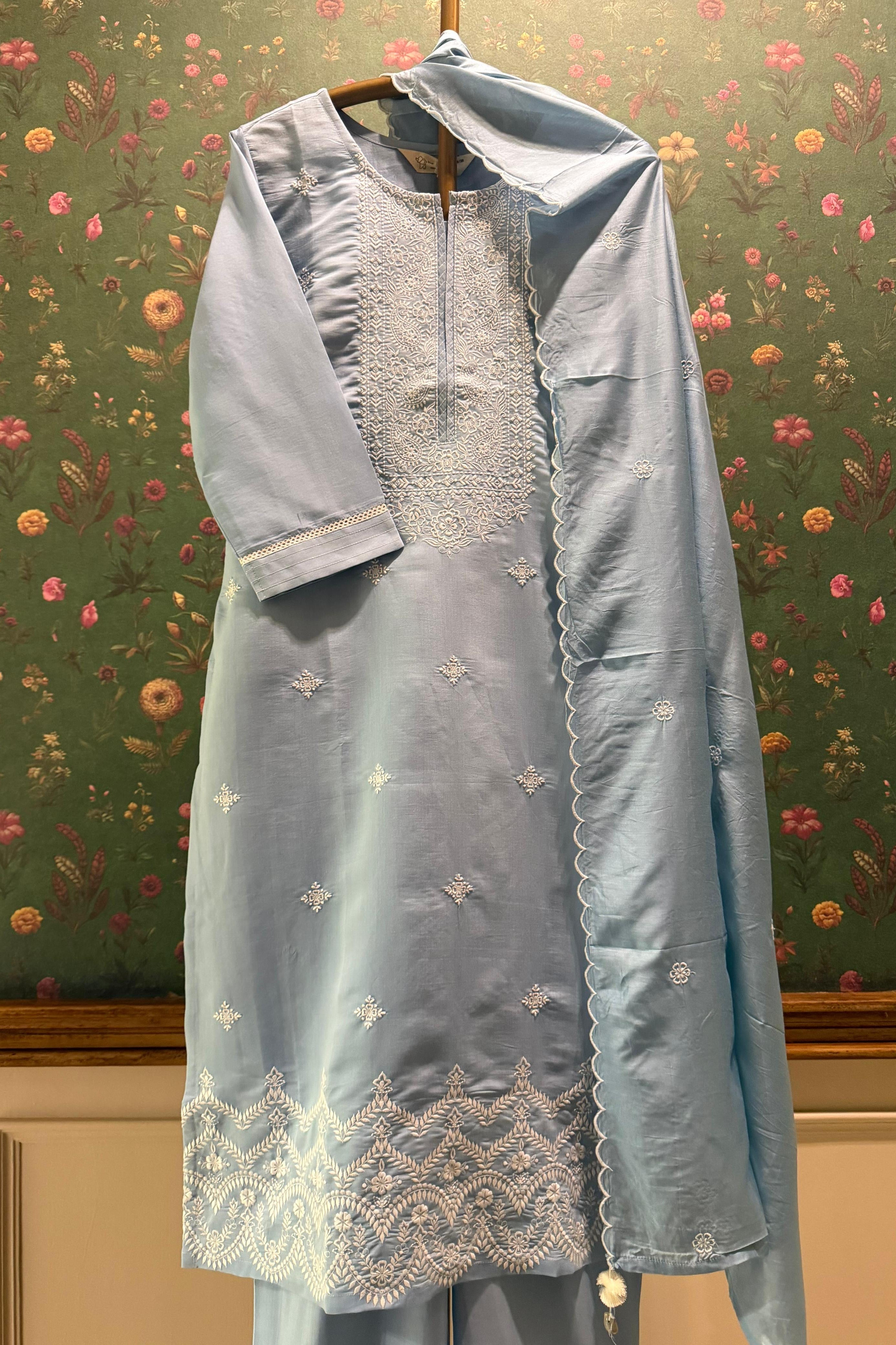 Neel Aabha Embroidered Suit Set | HER-653