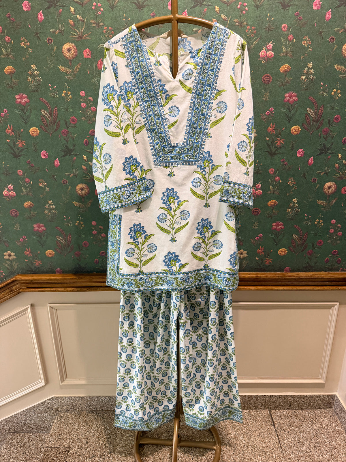 Blue Floral Cotton Printed Farshi Salwar Suit Set