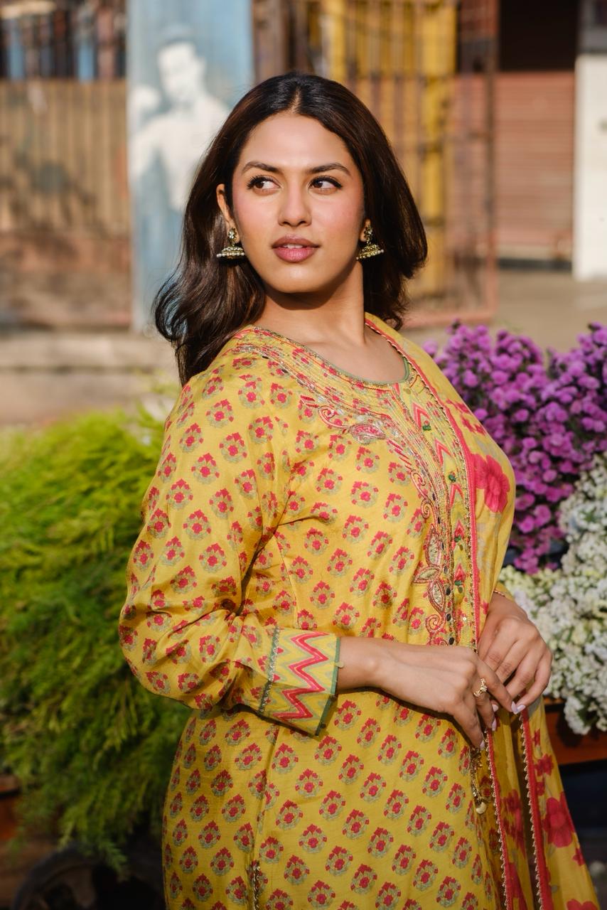 Sunshine Yellow Floral Chanderi Silk Suit Set | HER-636