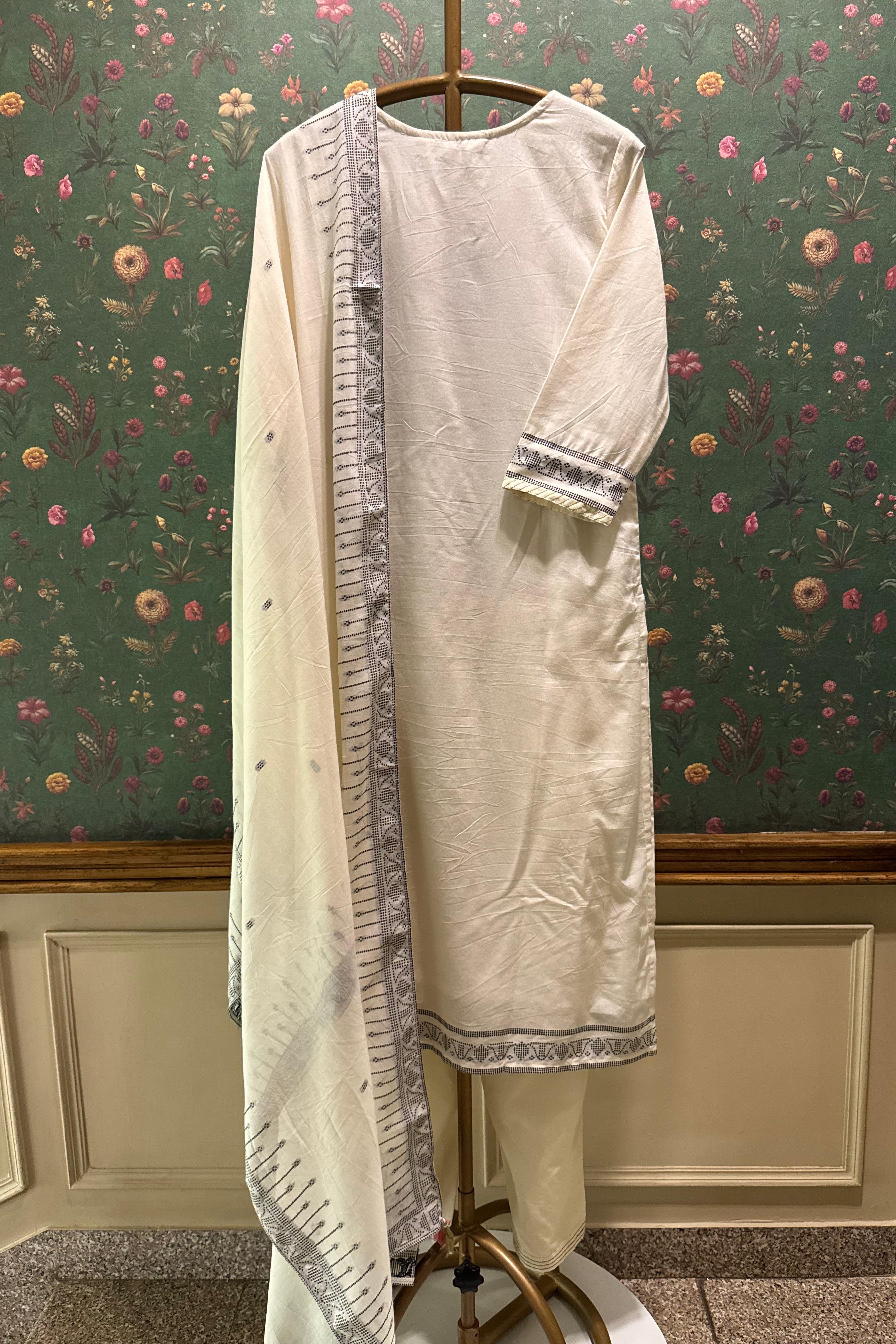 Inaaya Off-White Cotton Suit Set | HER-548