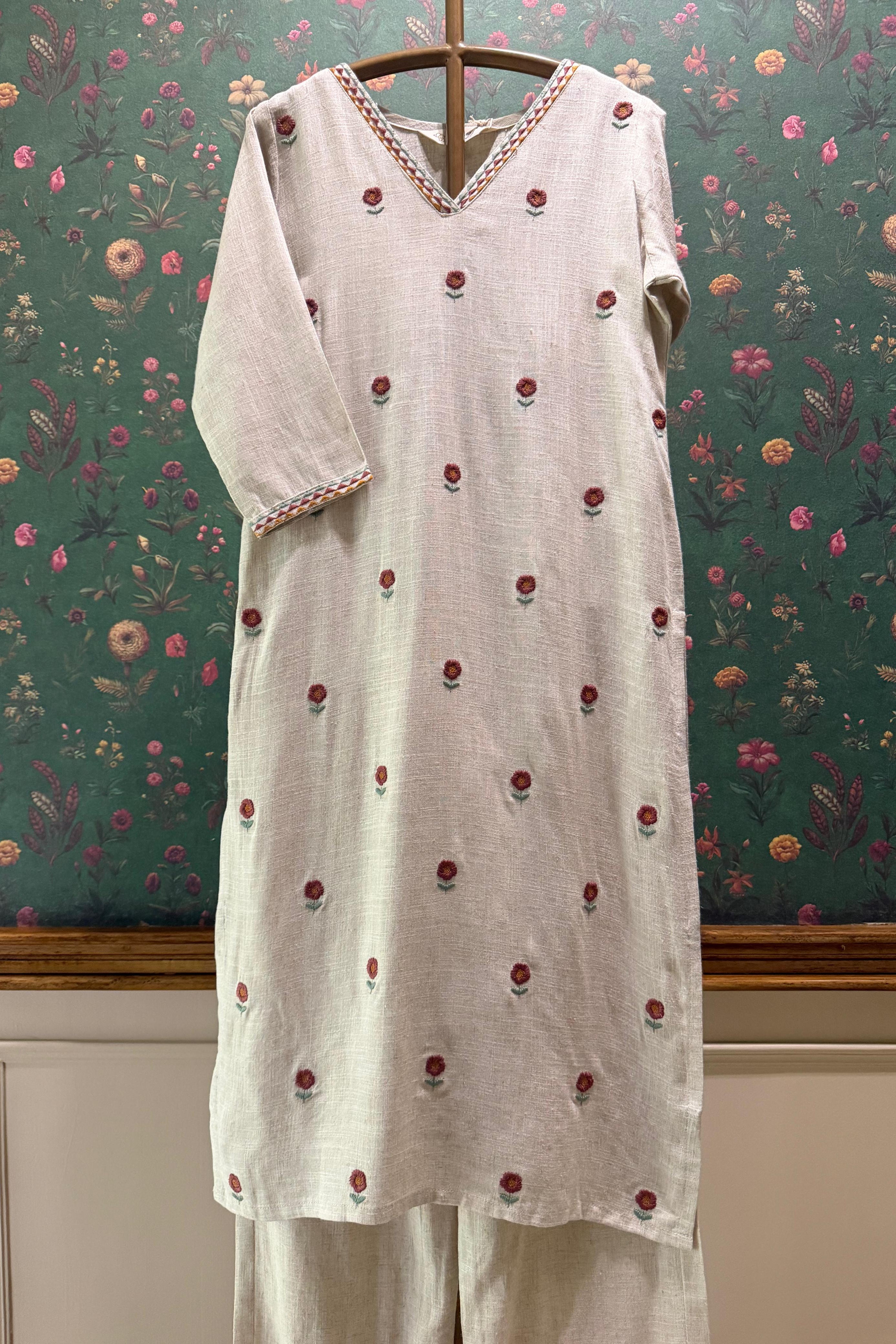 Ivory Saira Linen Kurta Set | HER-646