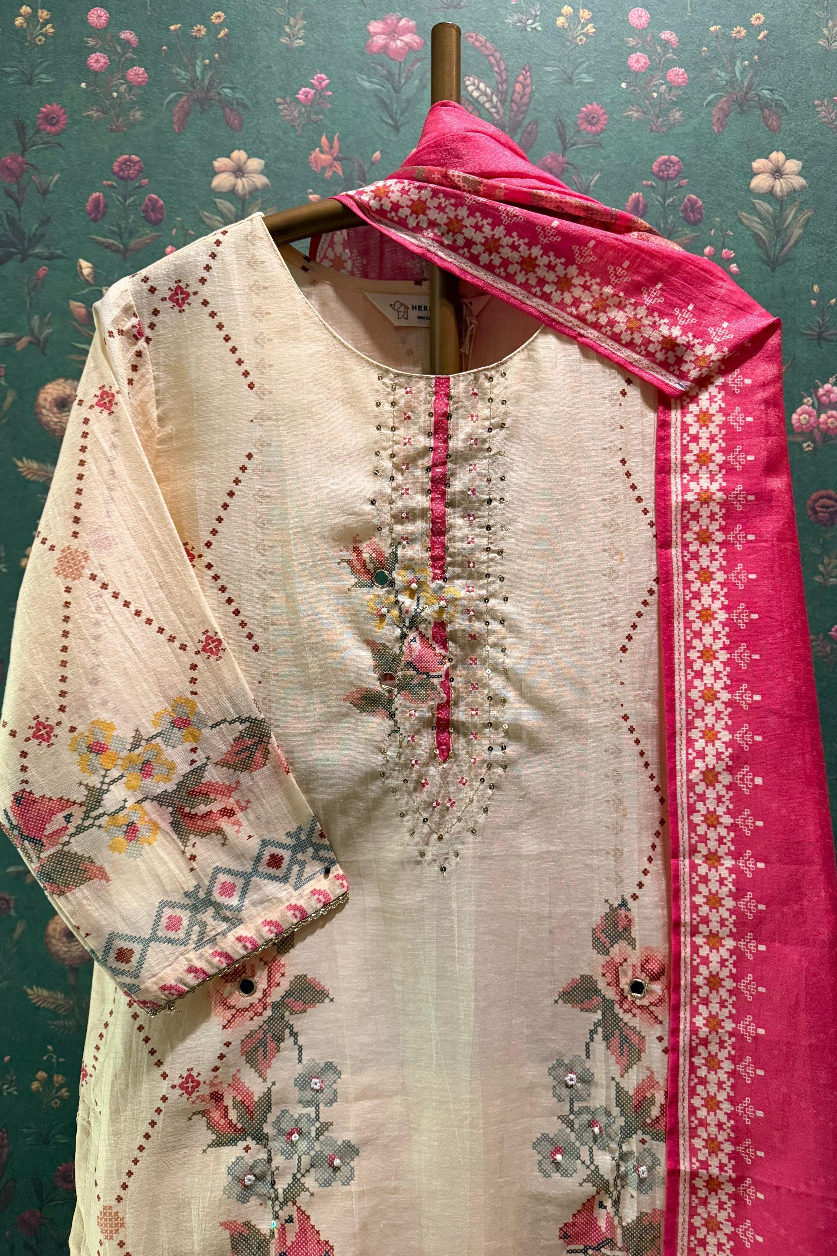 Gulrang Noor Pink Chanderi Suit Set | HER-655