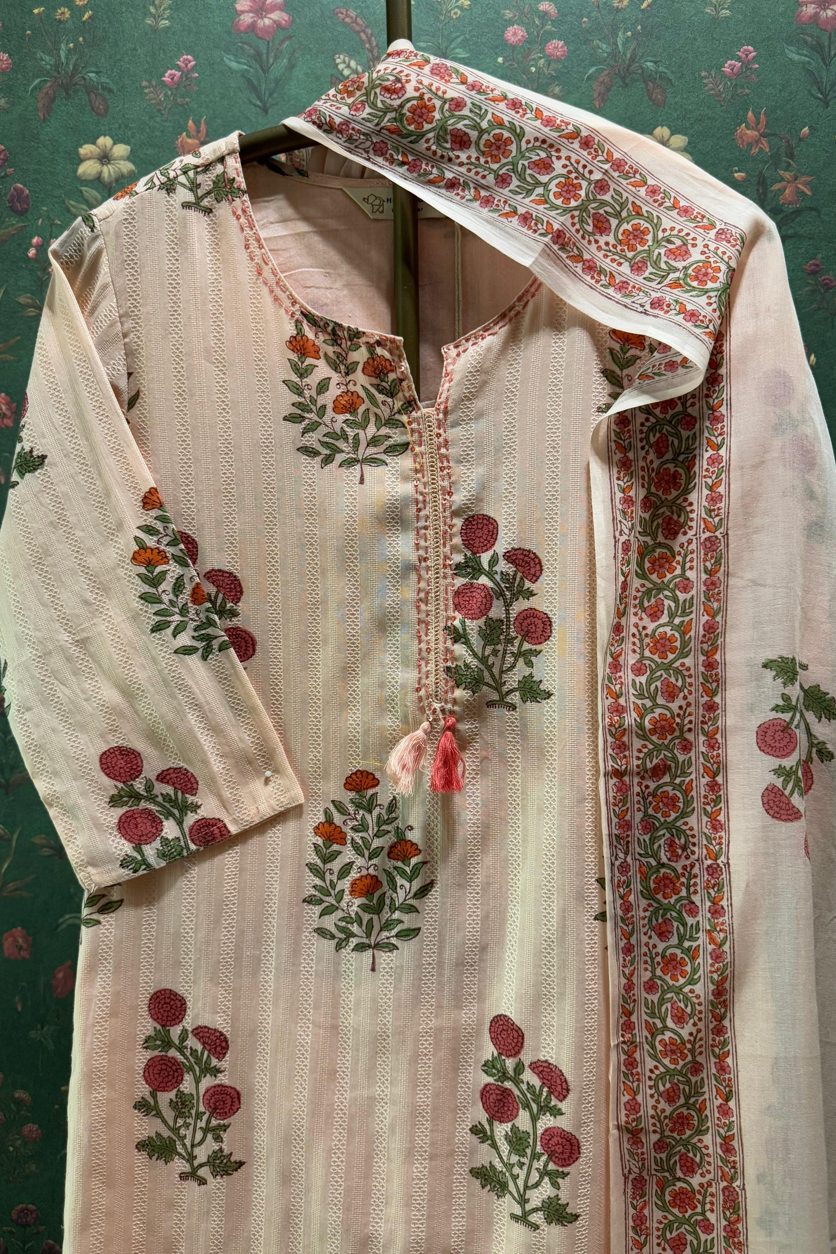 Ruhani Pink Blossom Cotton Suit Set
