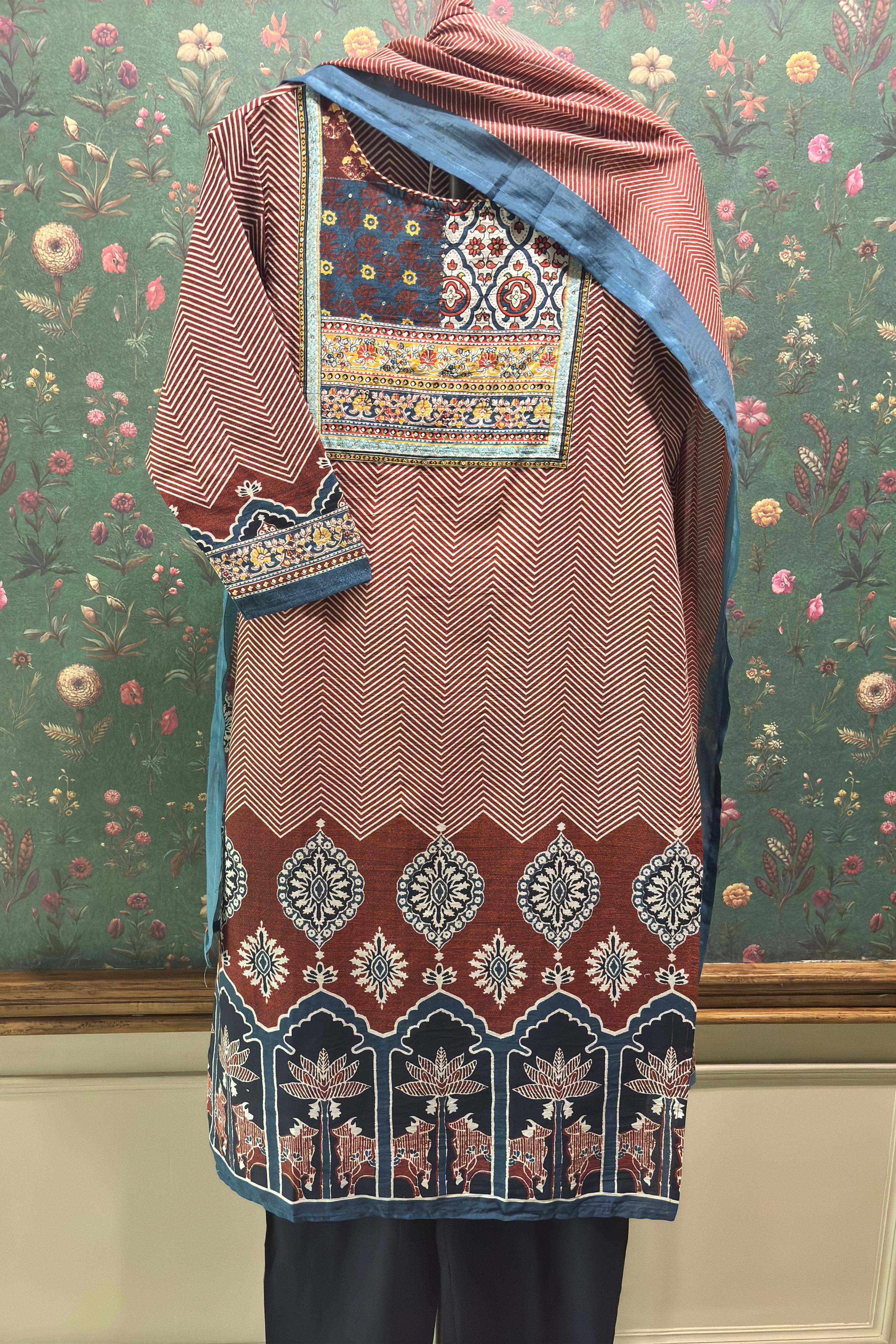 Maroon Straight Fit Cotton Suit Set (With Pants and Dupatta)